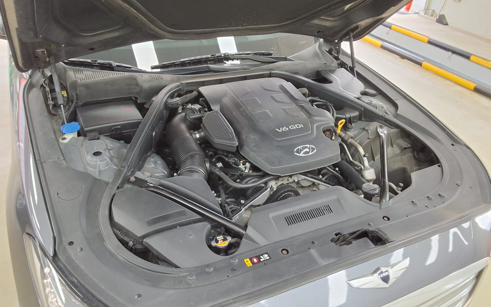 هيونداي جينيسيس Dh G330 دفع كلي مودرن 2016 دفع رباعي MODERN
