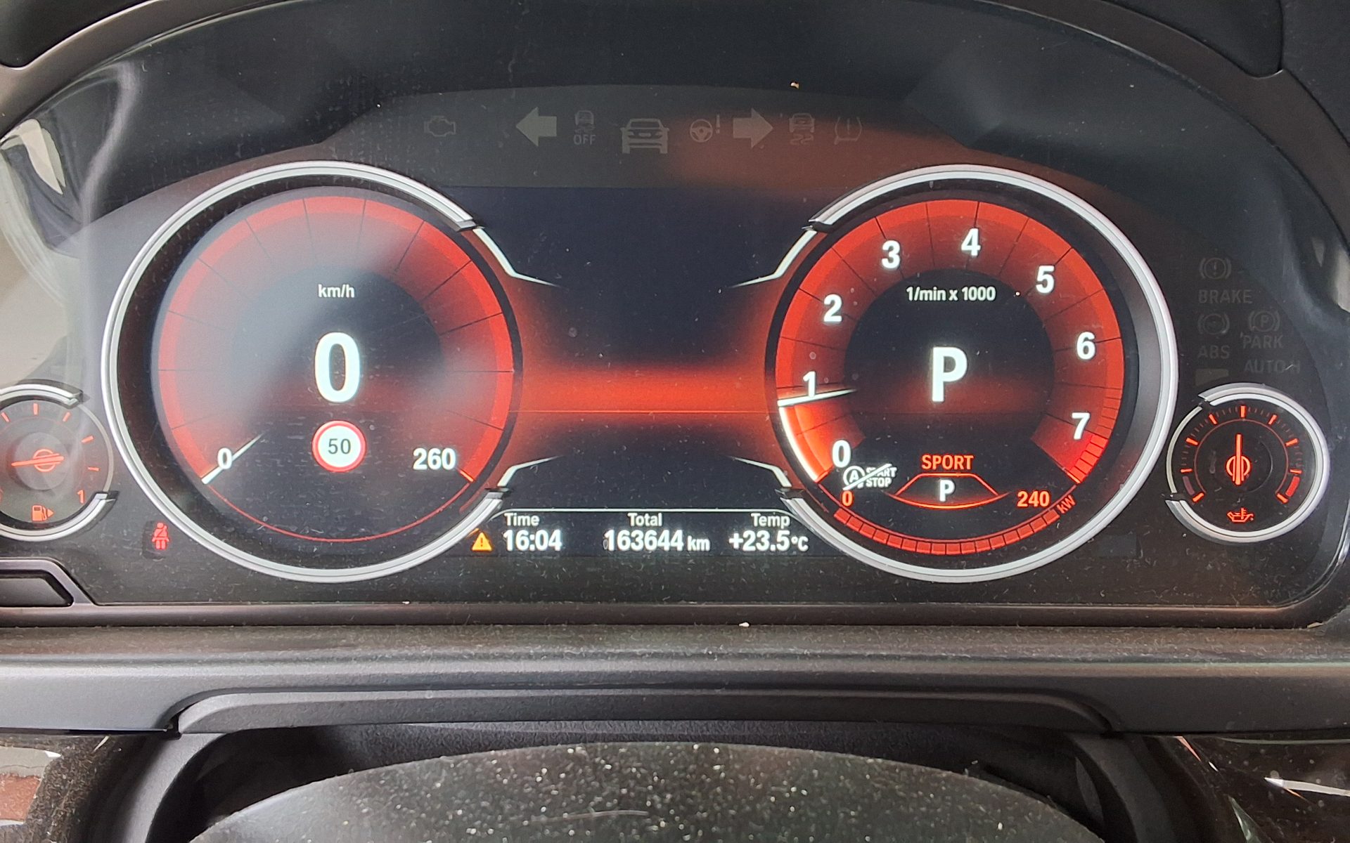 بي إم دبليو 5 Series (6Th Gen) 528I إكس درايف 2015 528i