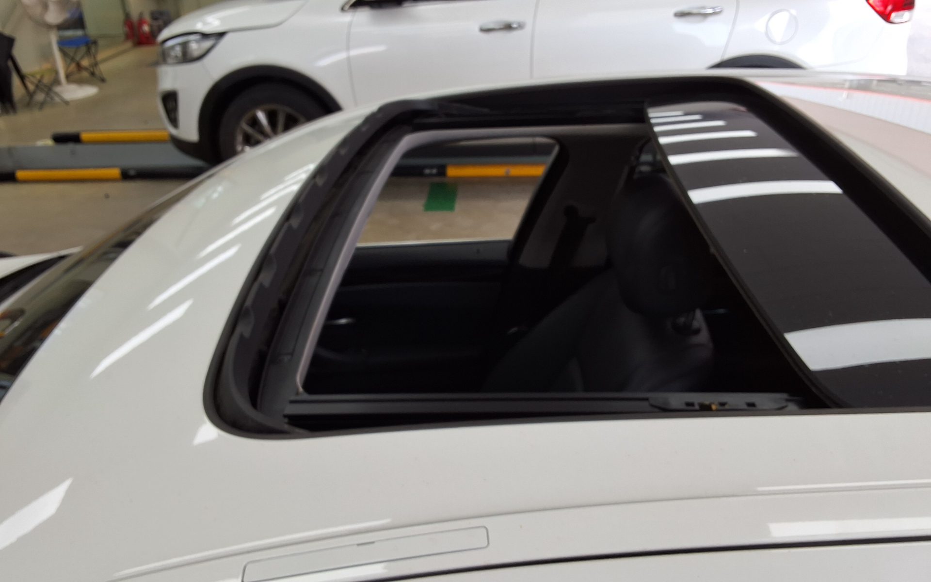 بي إم دبليو 5 Series (6Th Gen) 528I إكس درايف 2015 528i