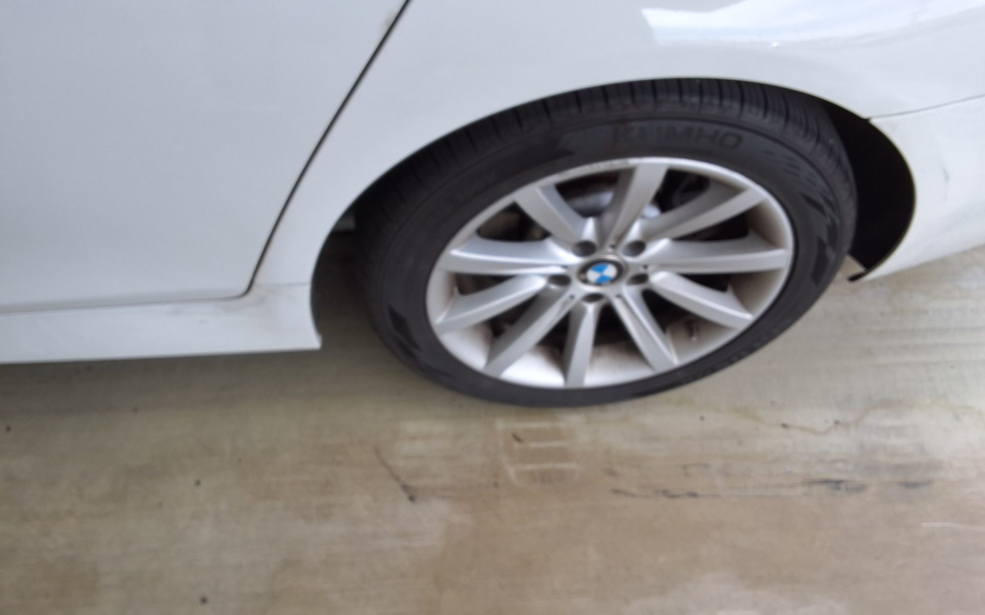 بي إم دبليو 5 Series (6Th Gen) 528I إكس درايف 2015 528i