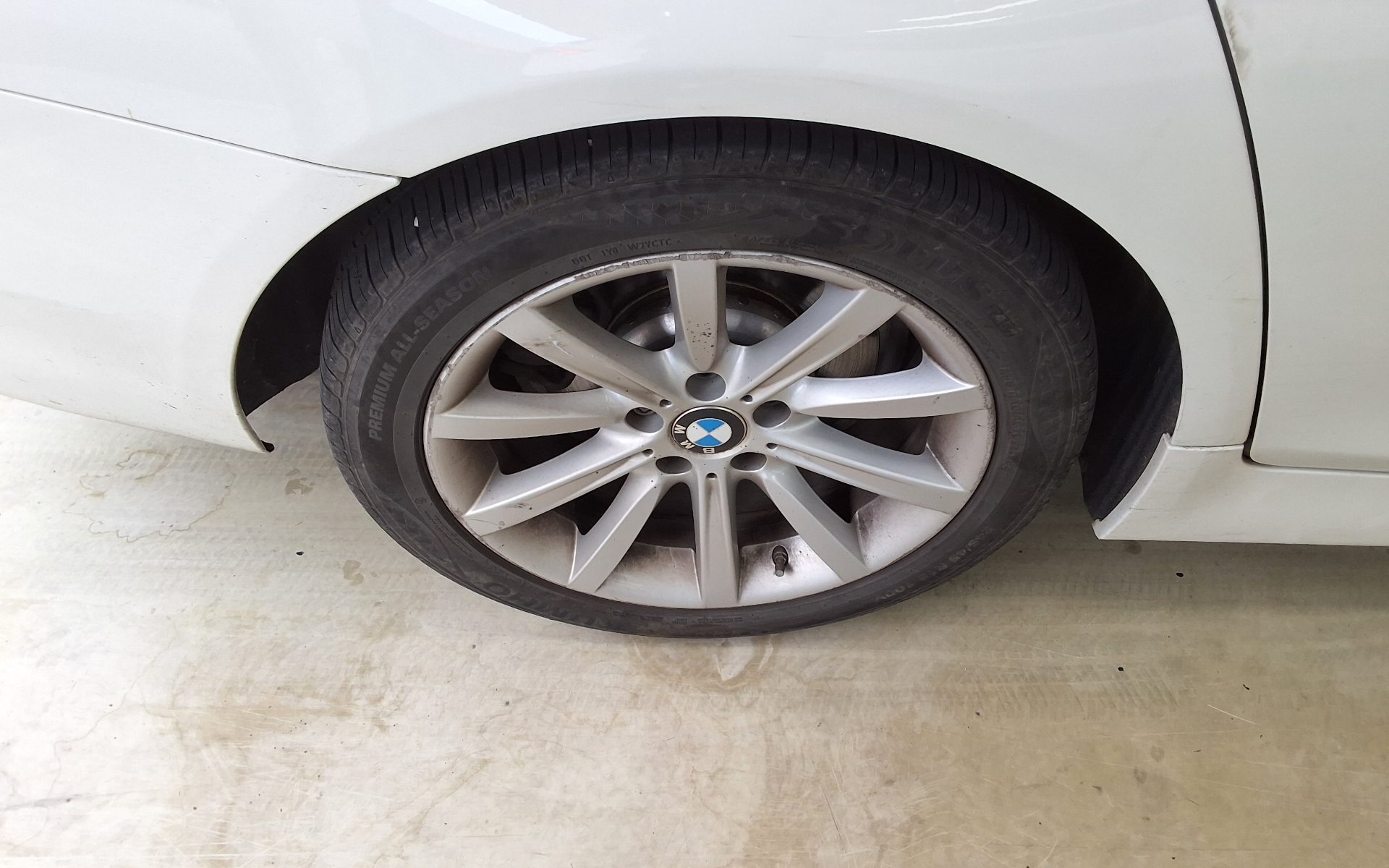 بي إم دبليو 5 Series (6Th Gen) 528I إكس درايف 2015 528i
