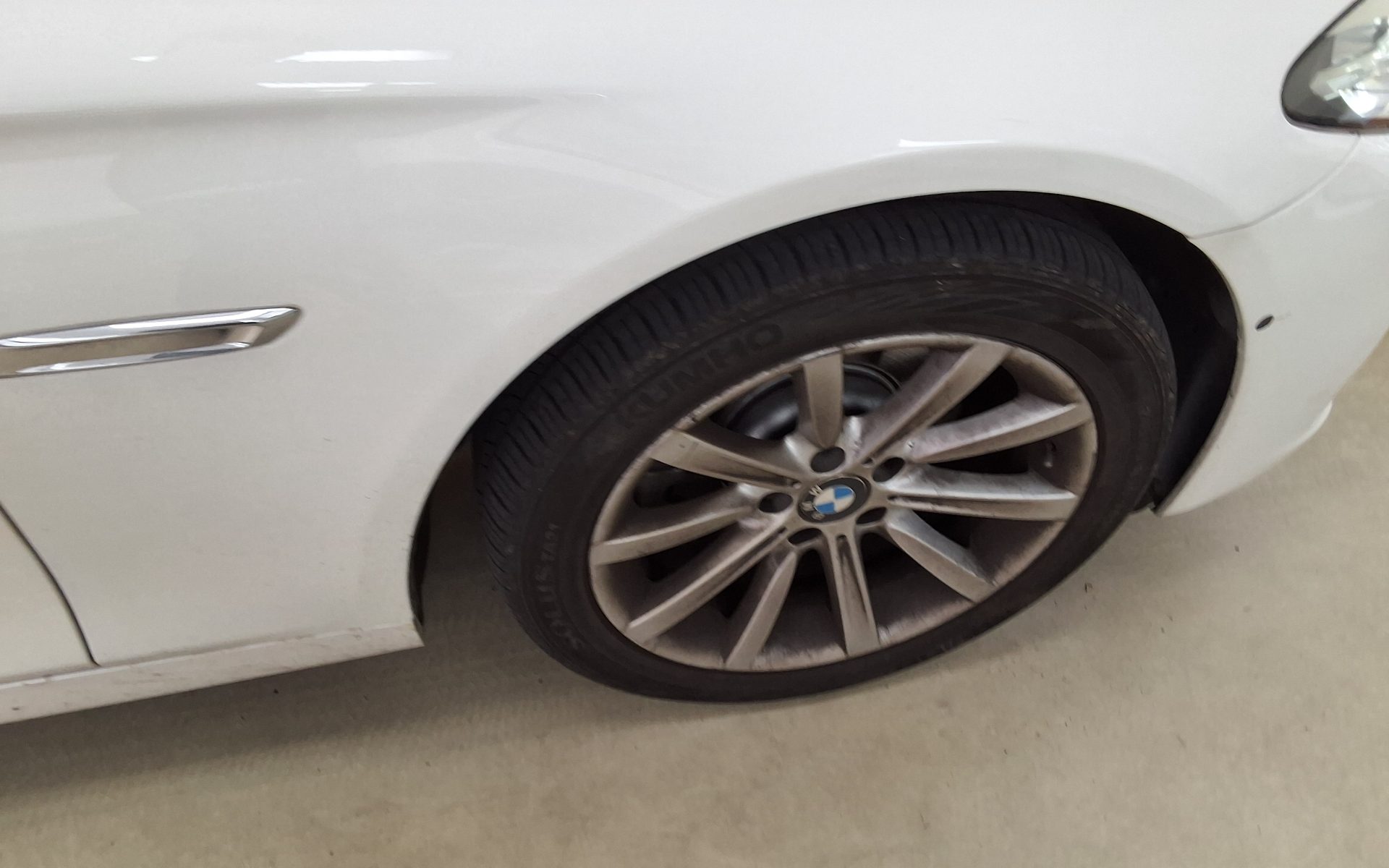 بي إم دبليو 5 Series (6Th Gen) 528I إكس درايف 2015 528i