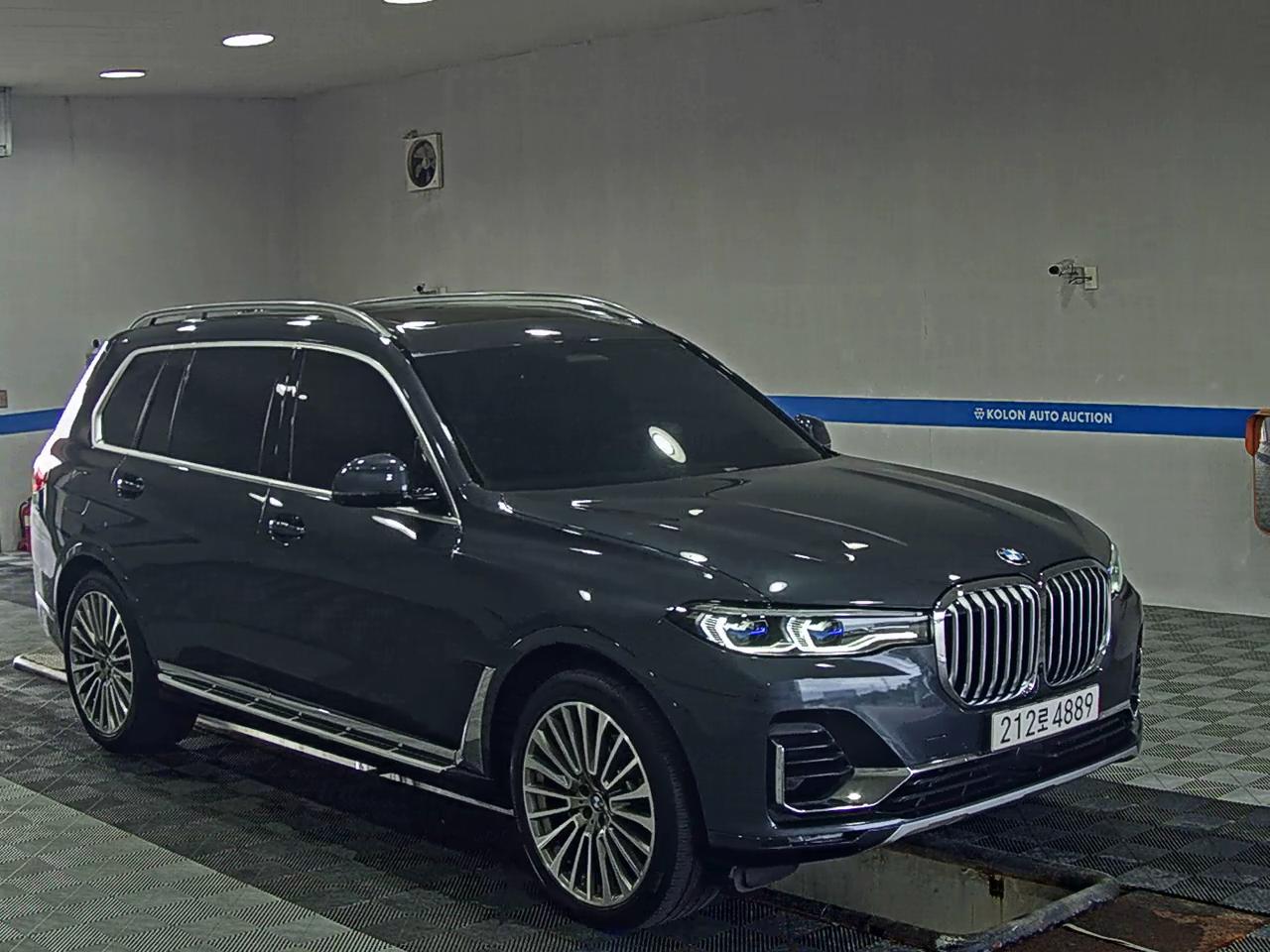 بي إم دبليو X7 40D إكس درايف Design Pure Excellence 6 Seater 2021