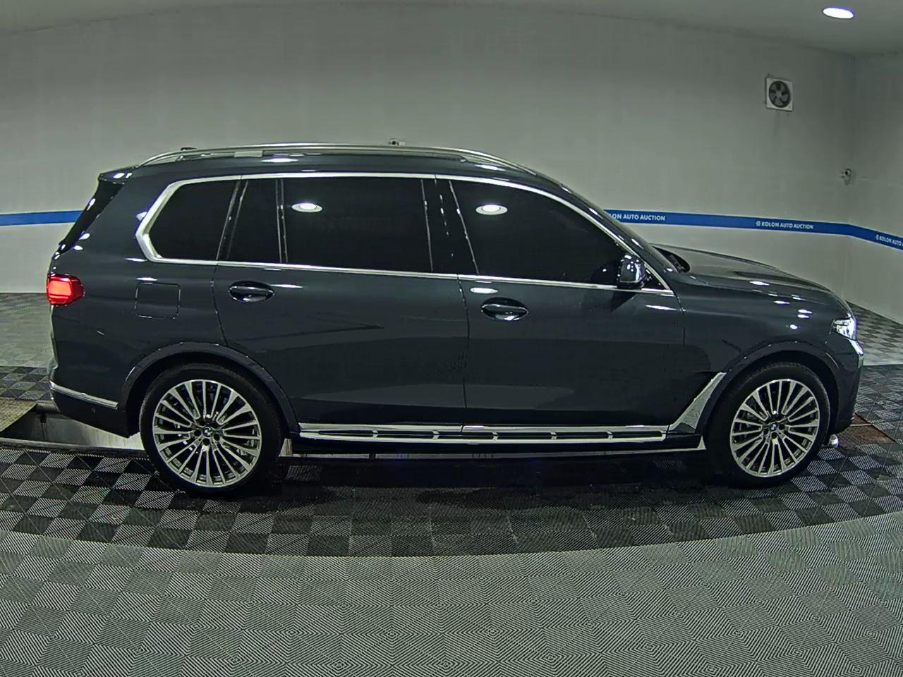 بي إم دبليو X7 40D إكس درايف Design Pure Excellence 6 Seater 2021