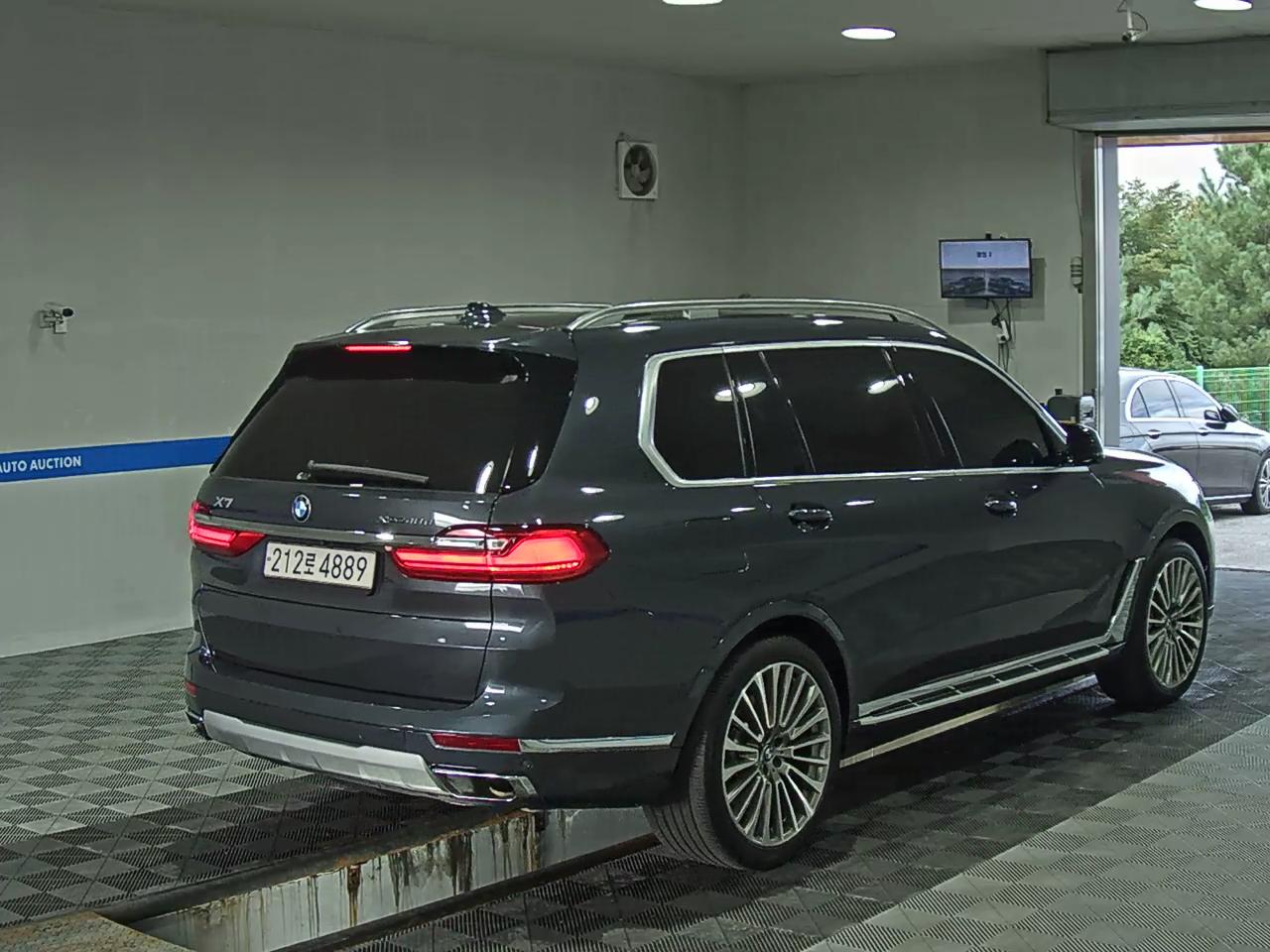 بي إم دبليو X7 40D إكس درايف Design Pure Excellence 6 Seater 2021