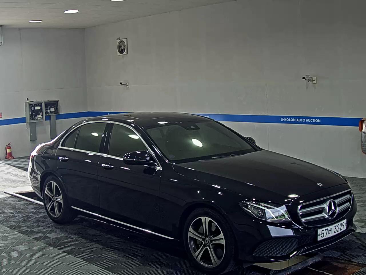 مرسيدس بنز E Class (5Th Gen) E300 Avantgarde 2019 E300