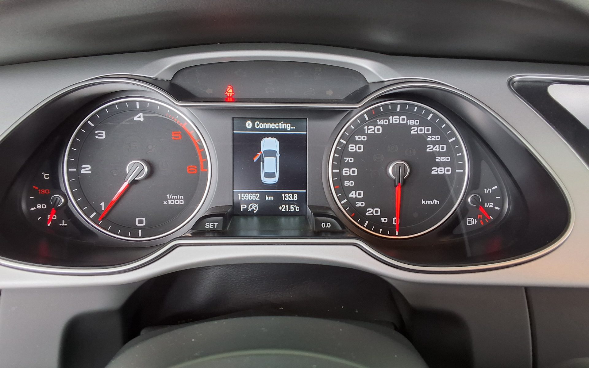 أودي إيه 4 (4Th Gen) 30 TDI Dynamic 2015