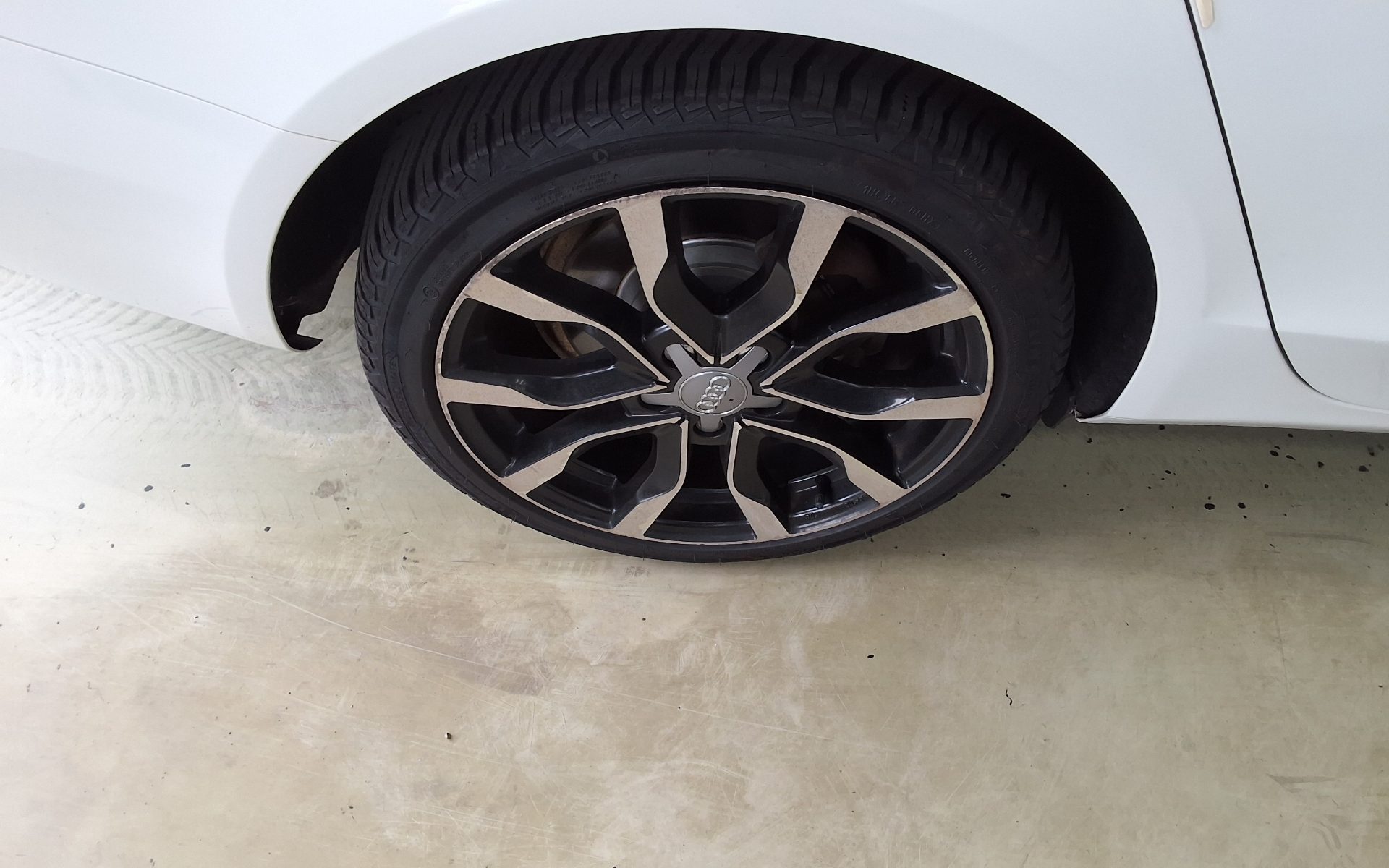 أودي إيه 4 (4Th Gen) 30 TDI Dynamic 2015