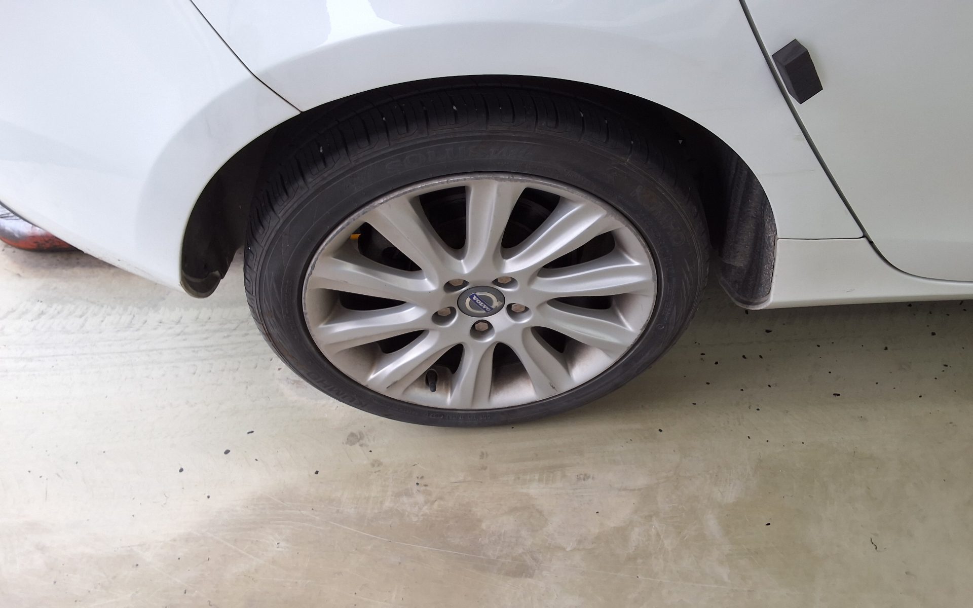 فولفو V40 (2Nd Gen) D2 بريميوم 2015 بريميوم