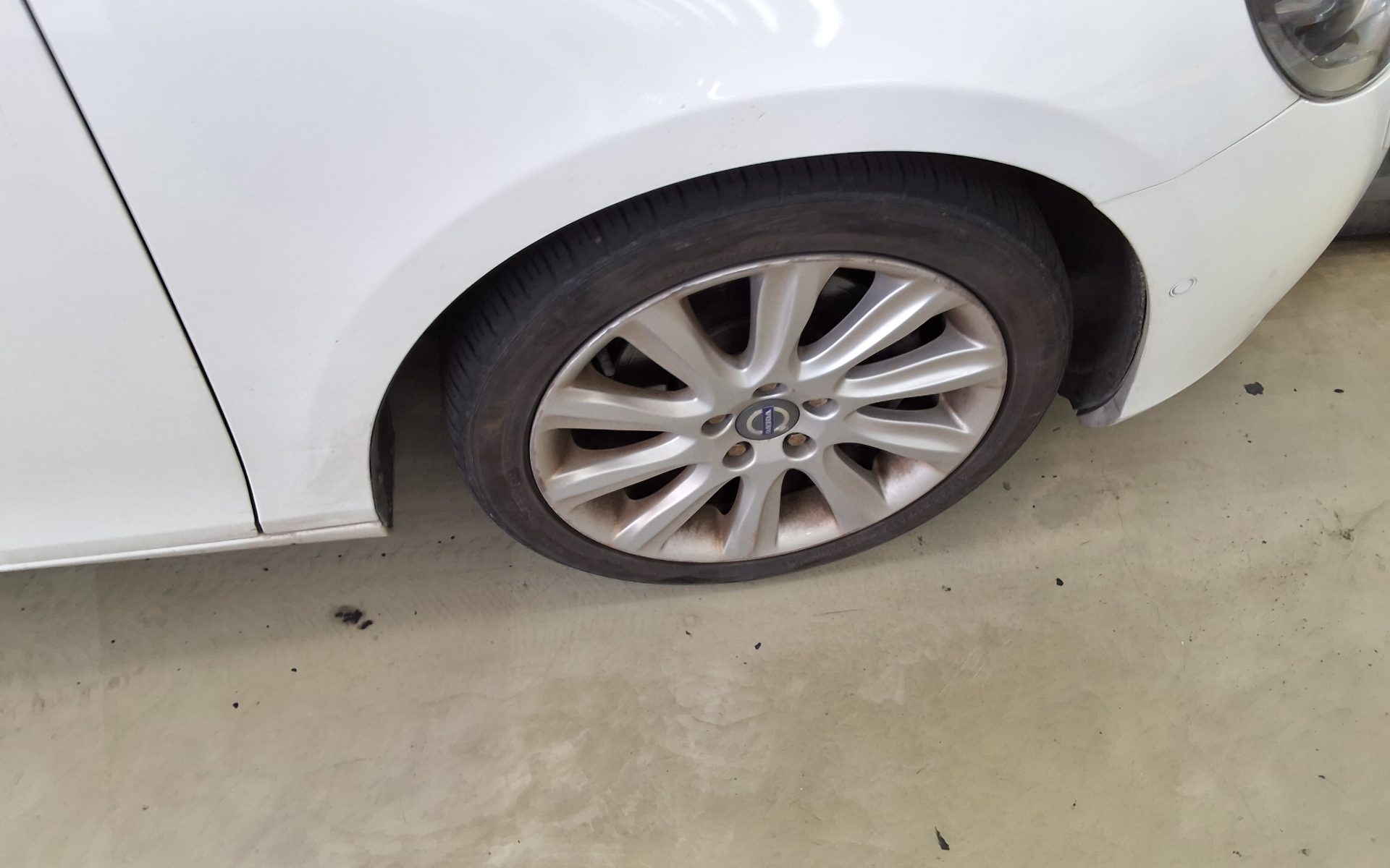فولفو V40 (2Nd Gen) D2 بريميوم 2015 بريميوم