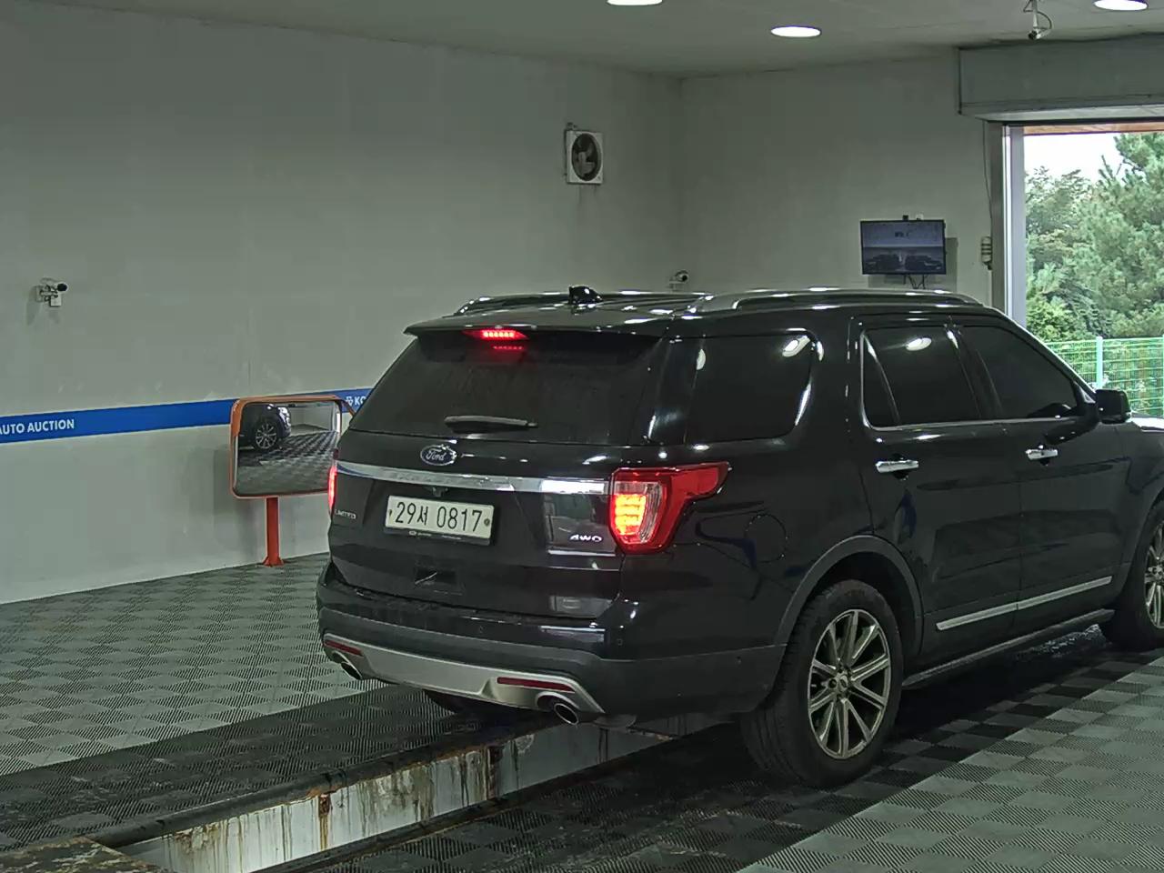 فورد إكسبلورر (5Th Gen) 3.5 V6 دفع رباعي ليميتد 2016