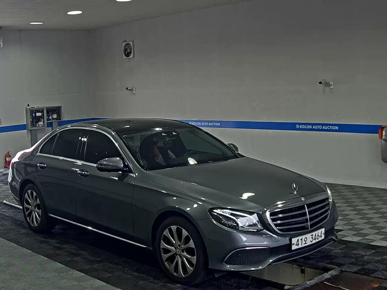 مرسيدس بنز E Class (5Th Gen) E300 إكسكلوسيف 2017 إكسكلوسيف