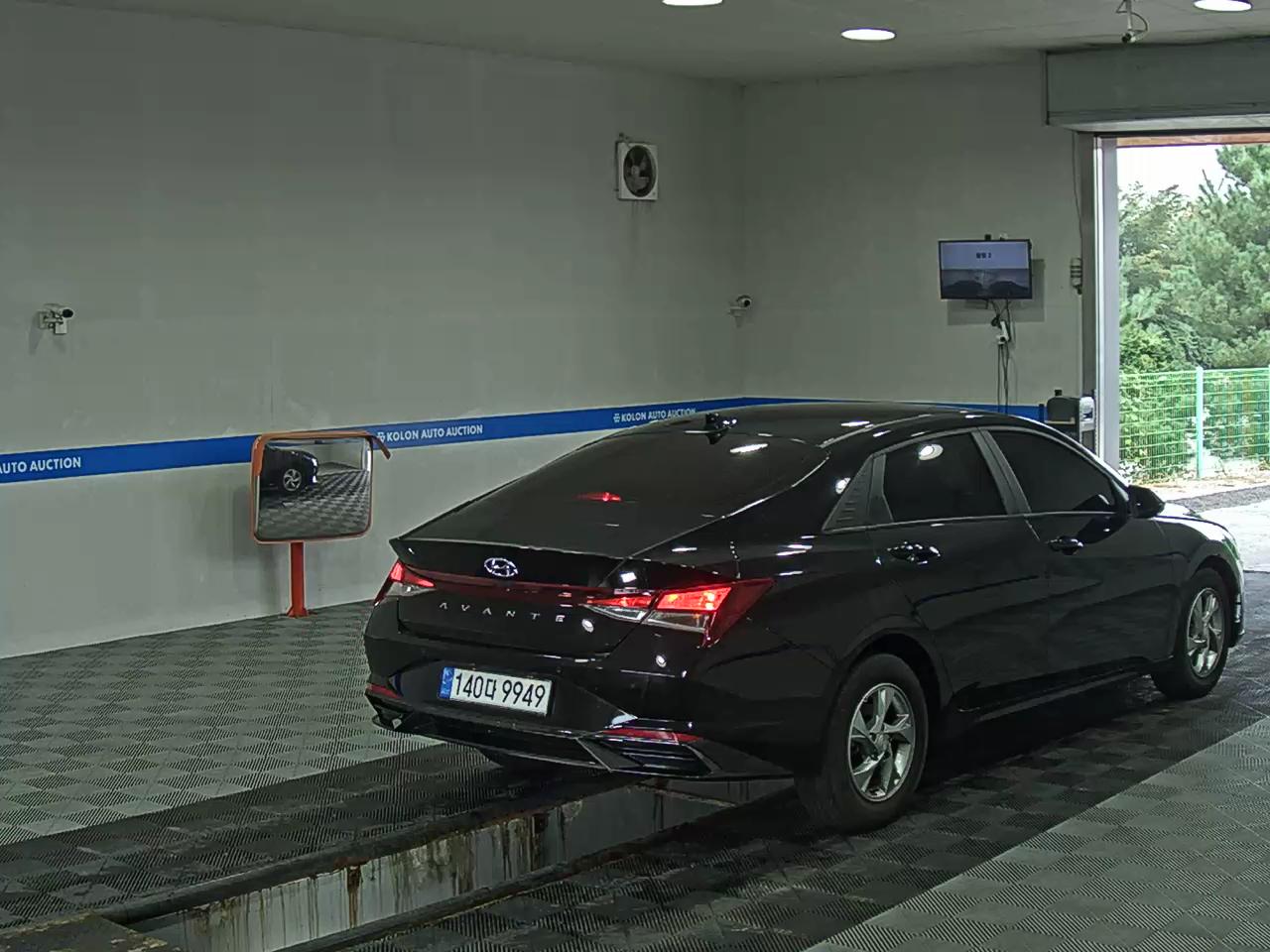 هيونداي أفانتي 2022 MODERN