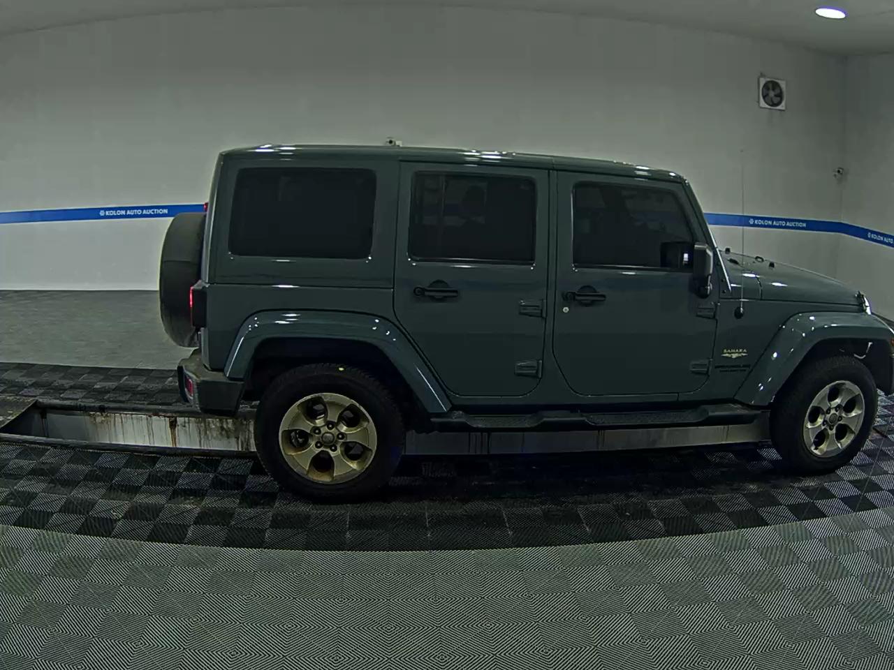 جيب رانجلر (Jk) 2.8 Sahara 4 أبواب 2014