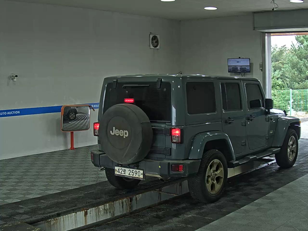 جيب رانجلر (Jk) 2.8 Sahara 4 أبواب 2014
