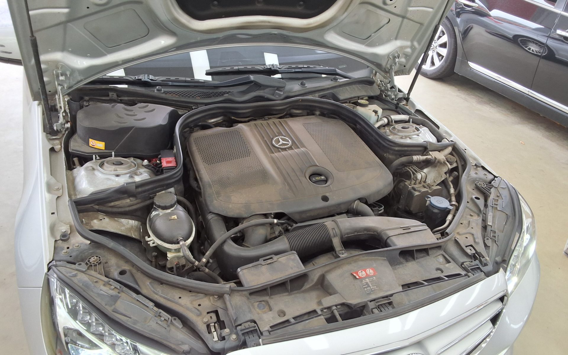 مرسيدس بنز E Class (4Th Gen) E250 Cdi فورماتيك 2014 4MATIC