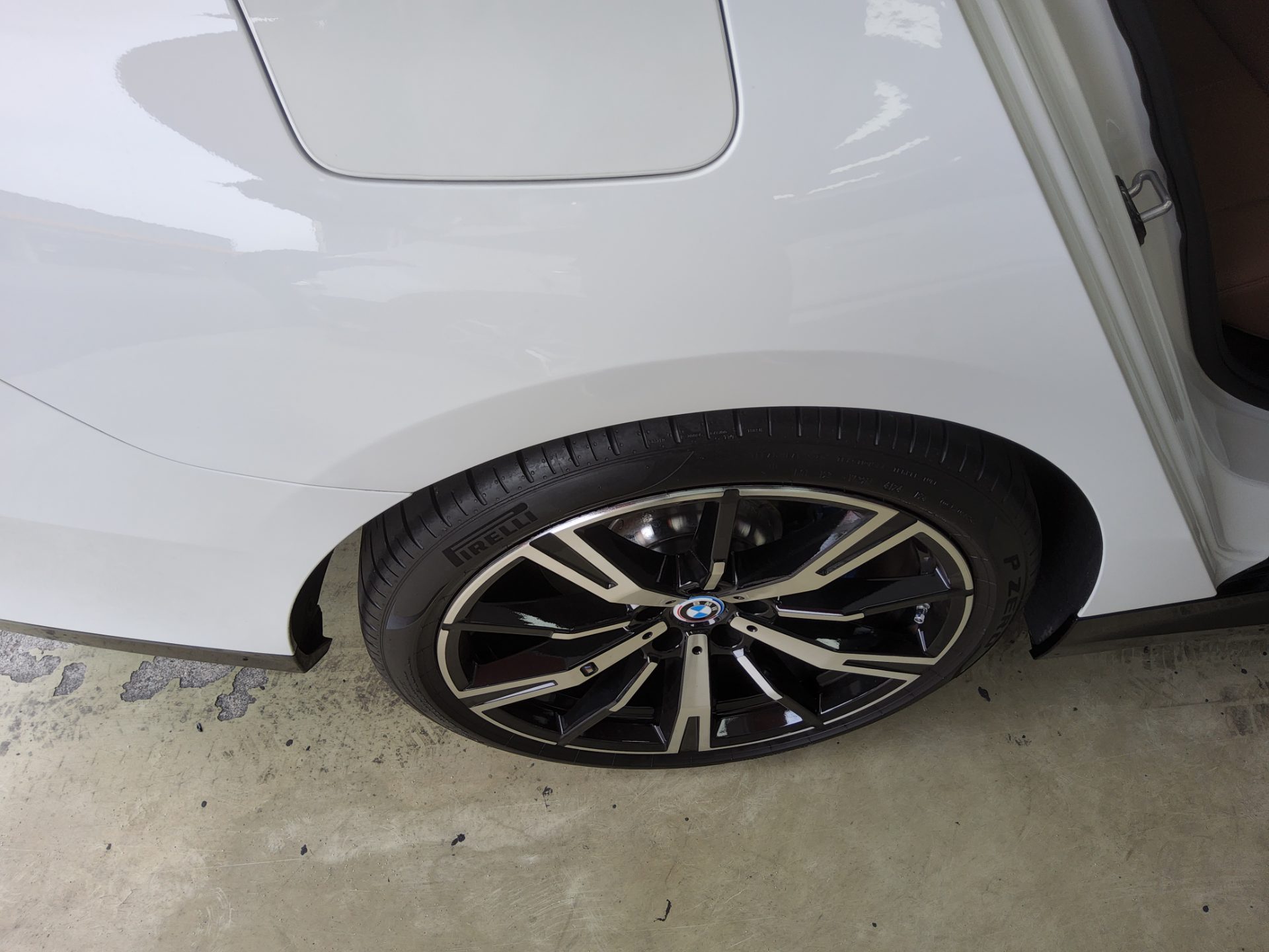 بي إم دبليو 5 Series (8Th Gen) 530I إكس درايف M Sport Pack 2025 SPORT