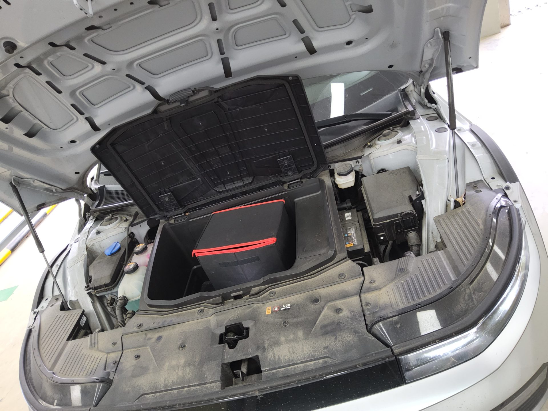 هيونداي أيونيك 2023 EV طويل المدى إكسكلوسيف
