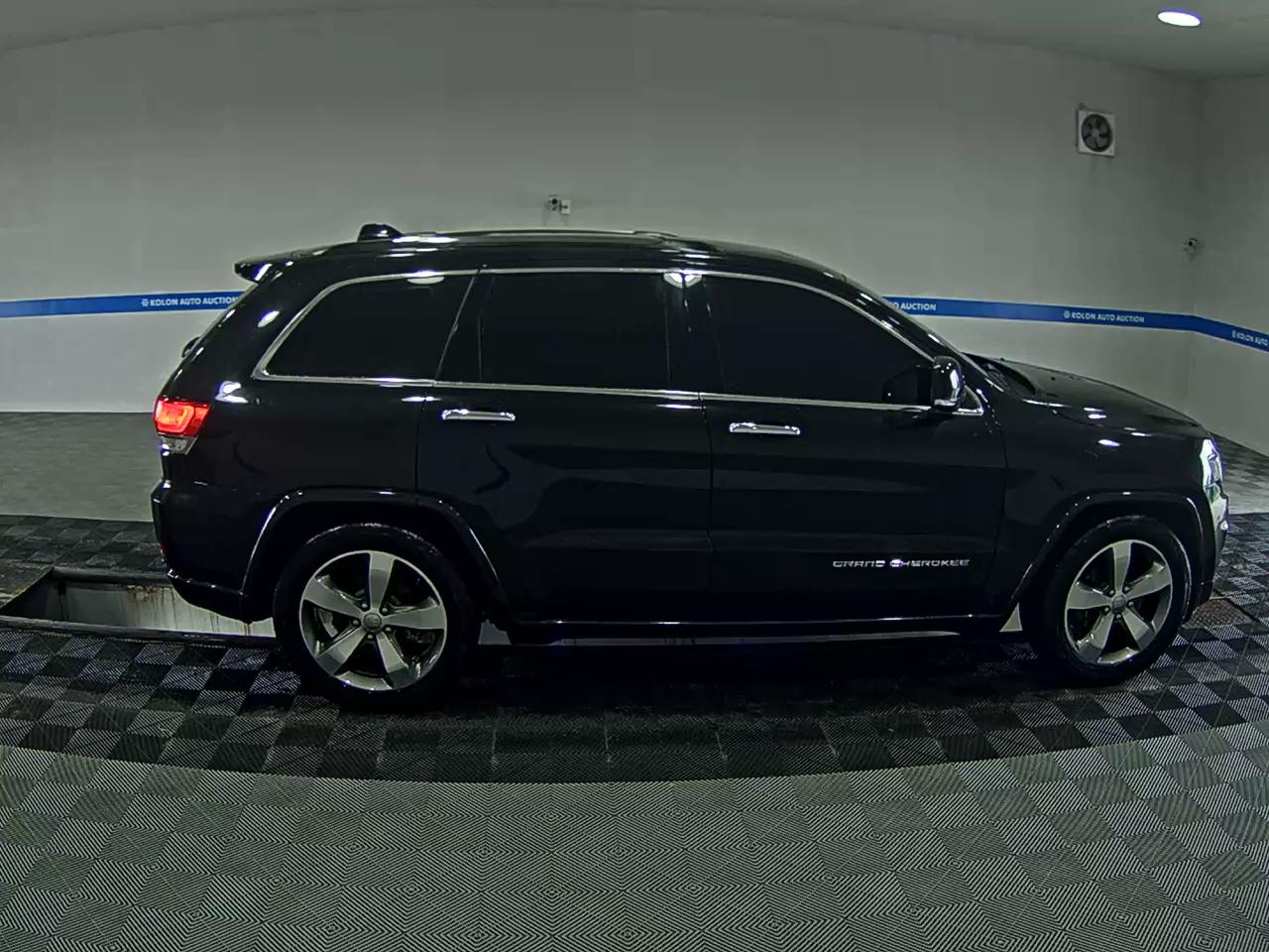 جيب Grand شيروكي (Wk2) 3.0 V6 تيربو ديزل Overland 2016 TURBO