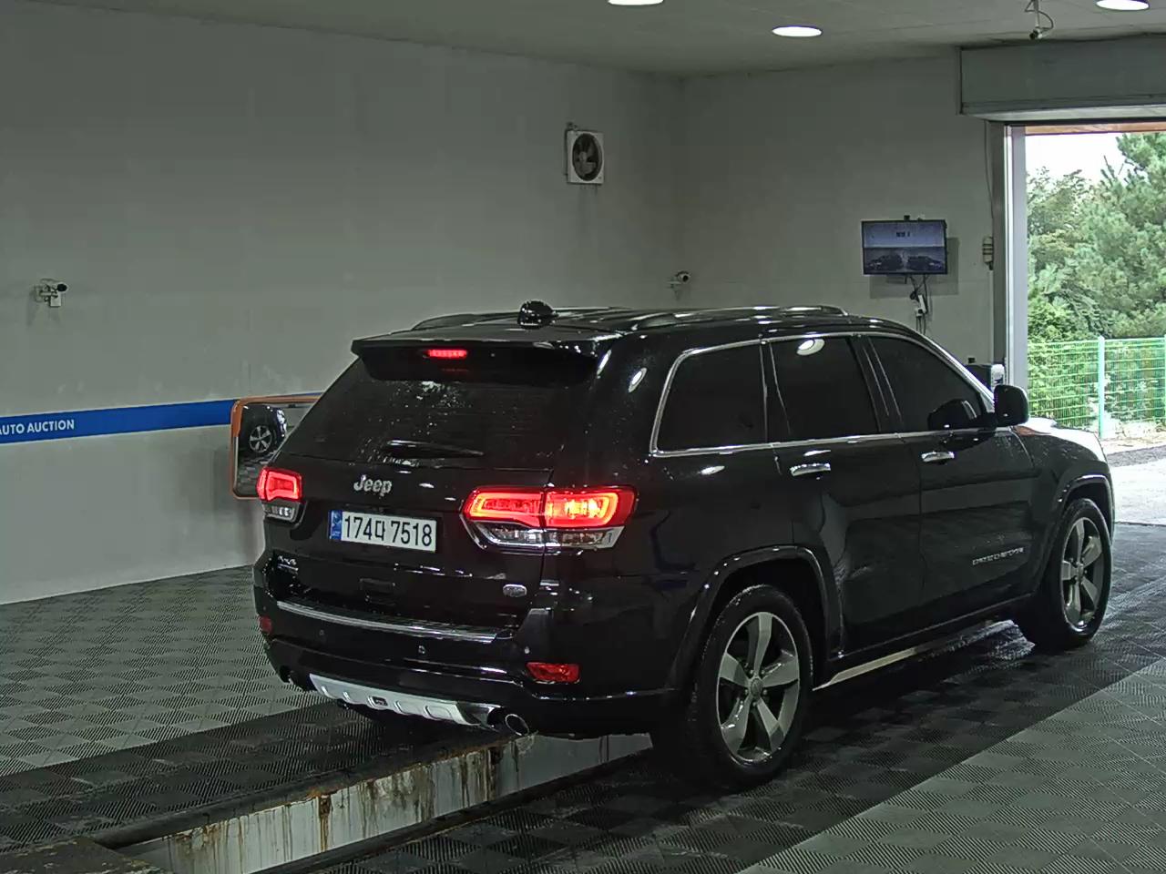 جيب Grand شيروكي (Wk2) 3.0 V6 تيربو ديزل Overland 2016 TURBO