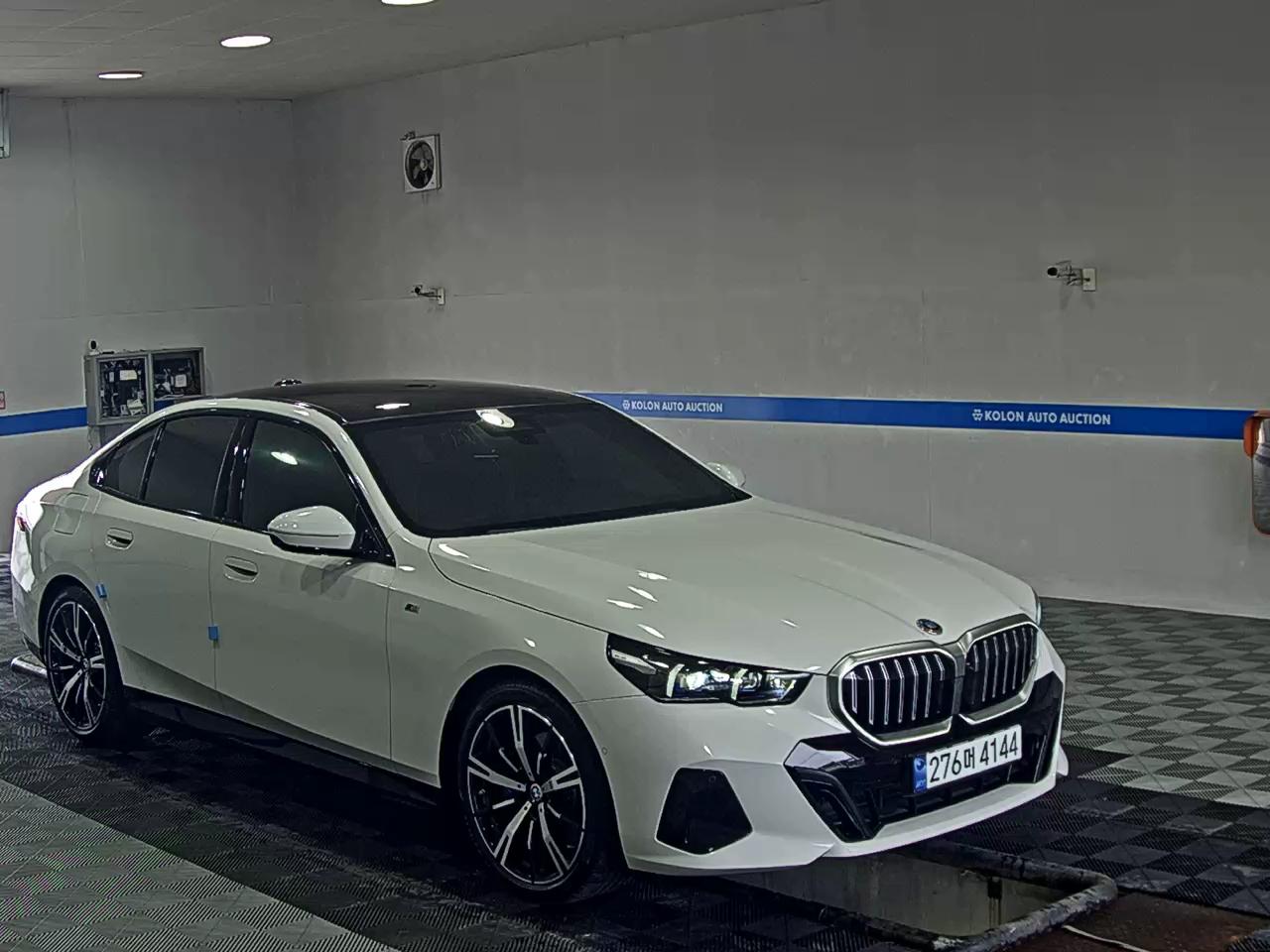 بي إم دبليو 5 Series (8Th Gen) 530I إكس درايف M Sport Pack 2025 SPORT