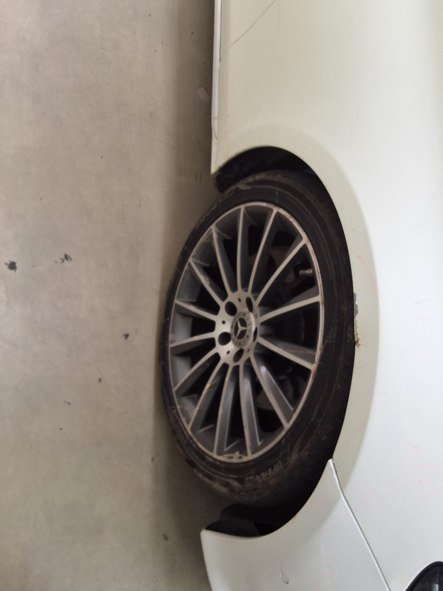 مرسيدس بنز E Class (5Th Gen) E220D Avantgarde 2019 E220d