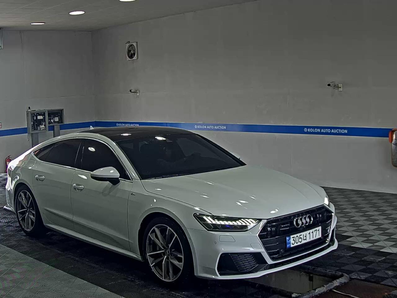 أودي إيه 7 (2Nd Gen) 55 Tfsi كواترو بريميوم 2020 بريميوم