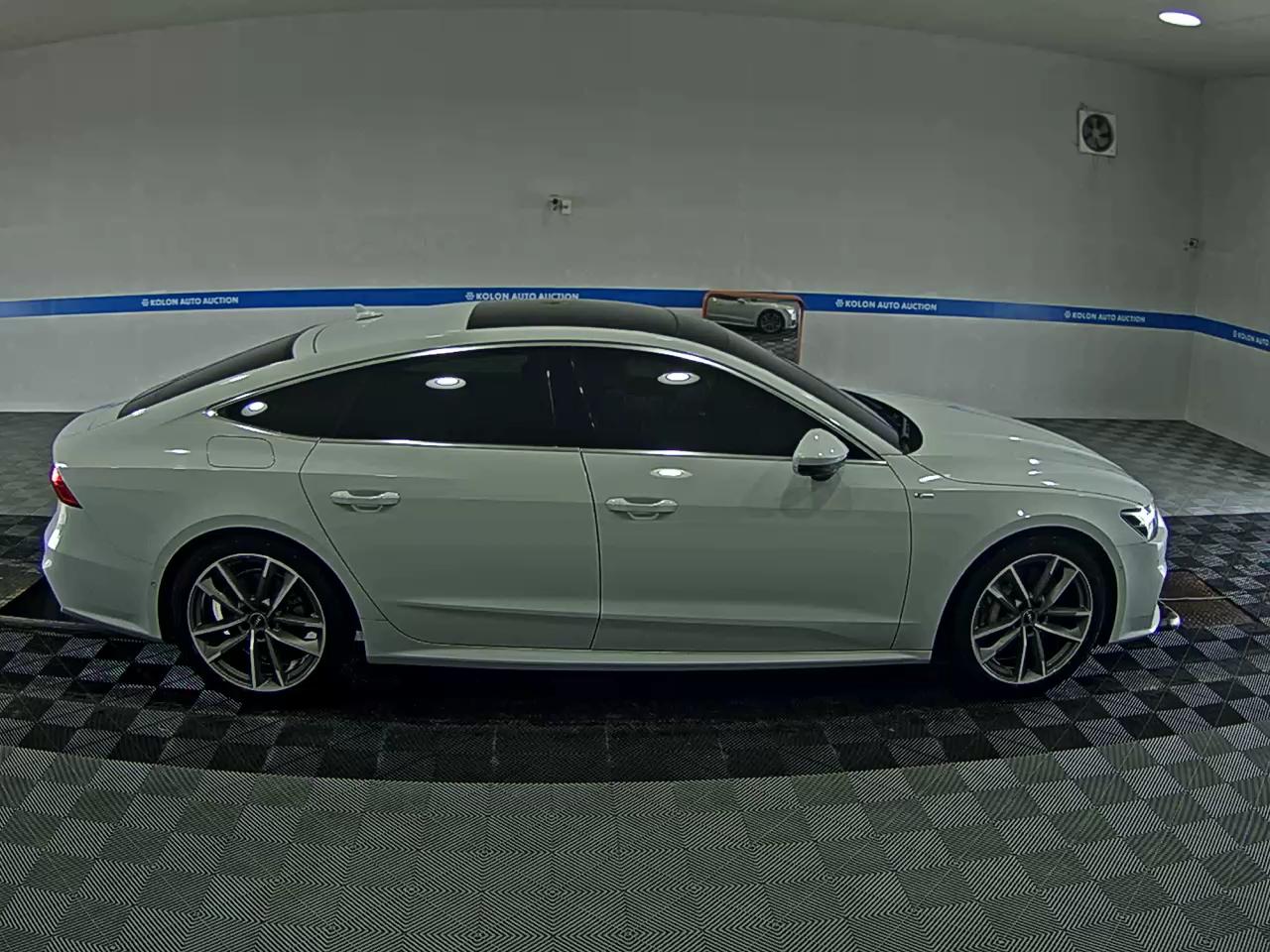 أودي إيه 7 (2Nd Gen) 55 Tfsi كواترو بريميوم 2020 بريميوم