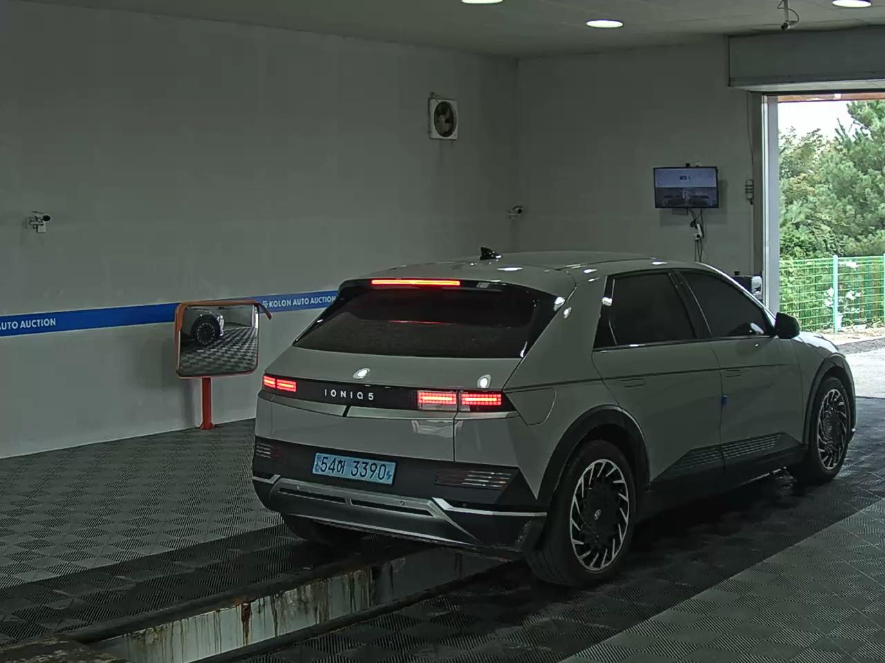 هيونداي أيونيك 2023 EV طويل المدى إكسكلوسيف