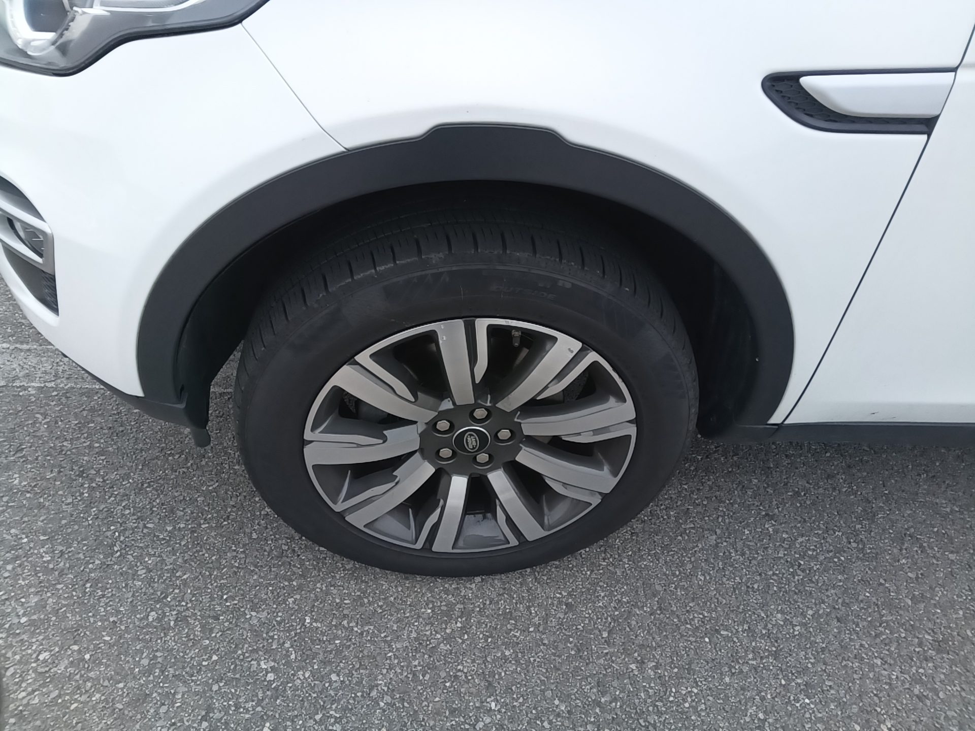 لاند روفر Rover Discovery Sport 2.0 Td4 Hse لكجري 2019 SPORT فاخر