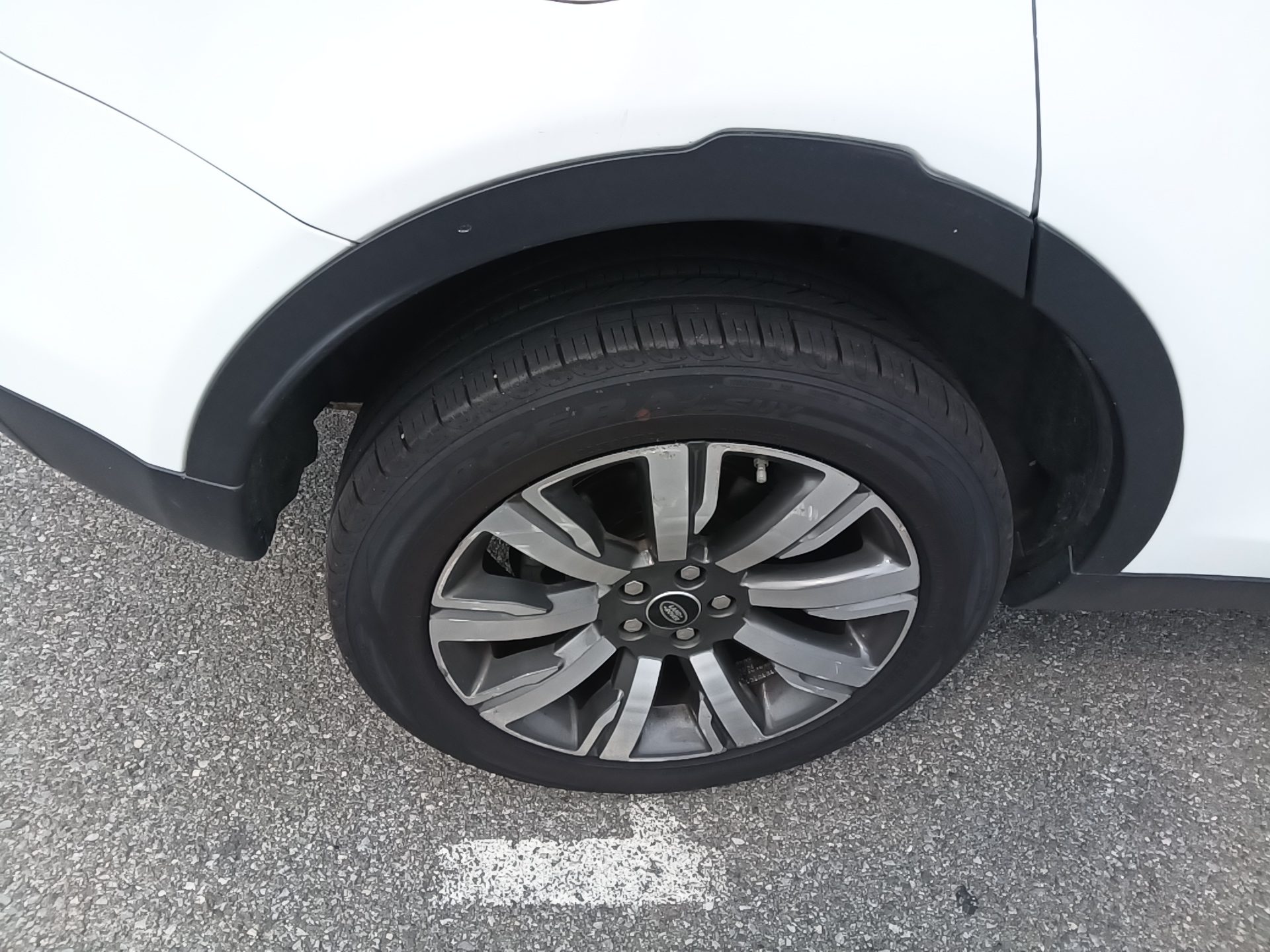 لاند روفر Rover Discovery Sport 2.0 Td4 Hse لكجري 2019 SPORT فاخر