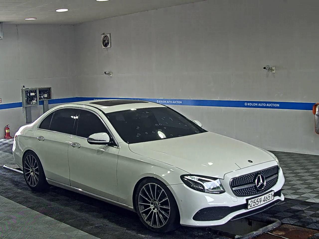 مرسيدس بنز E Class (5Th Gen) E220D Avantgarde 2019 E220d