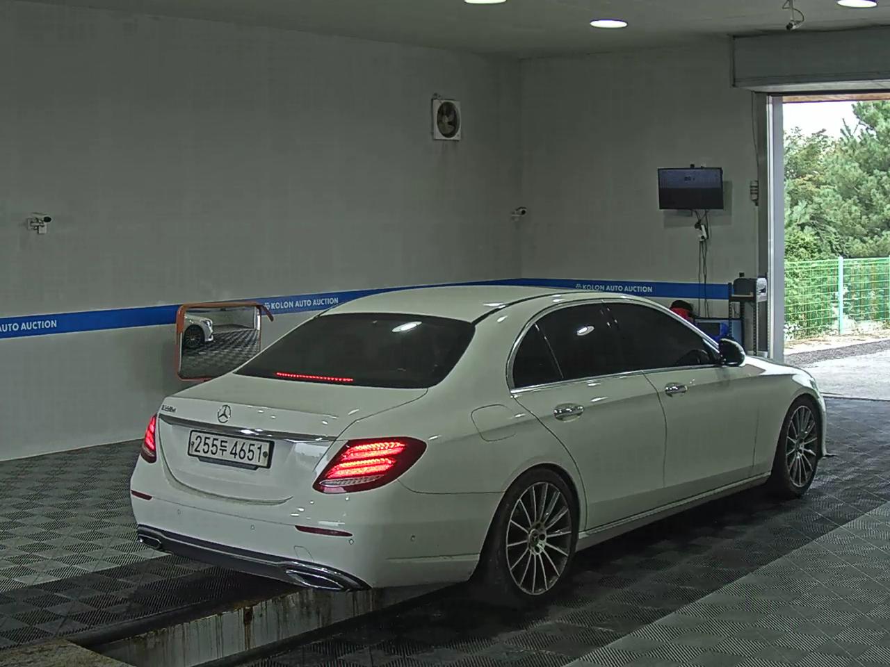 مرسيدس بنز E Class (5Th Gen) E220D Avantgarde 2019 E220d