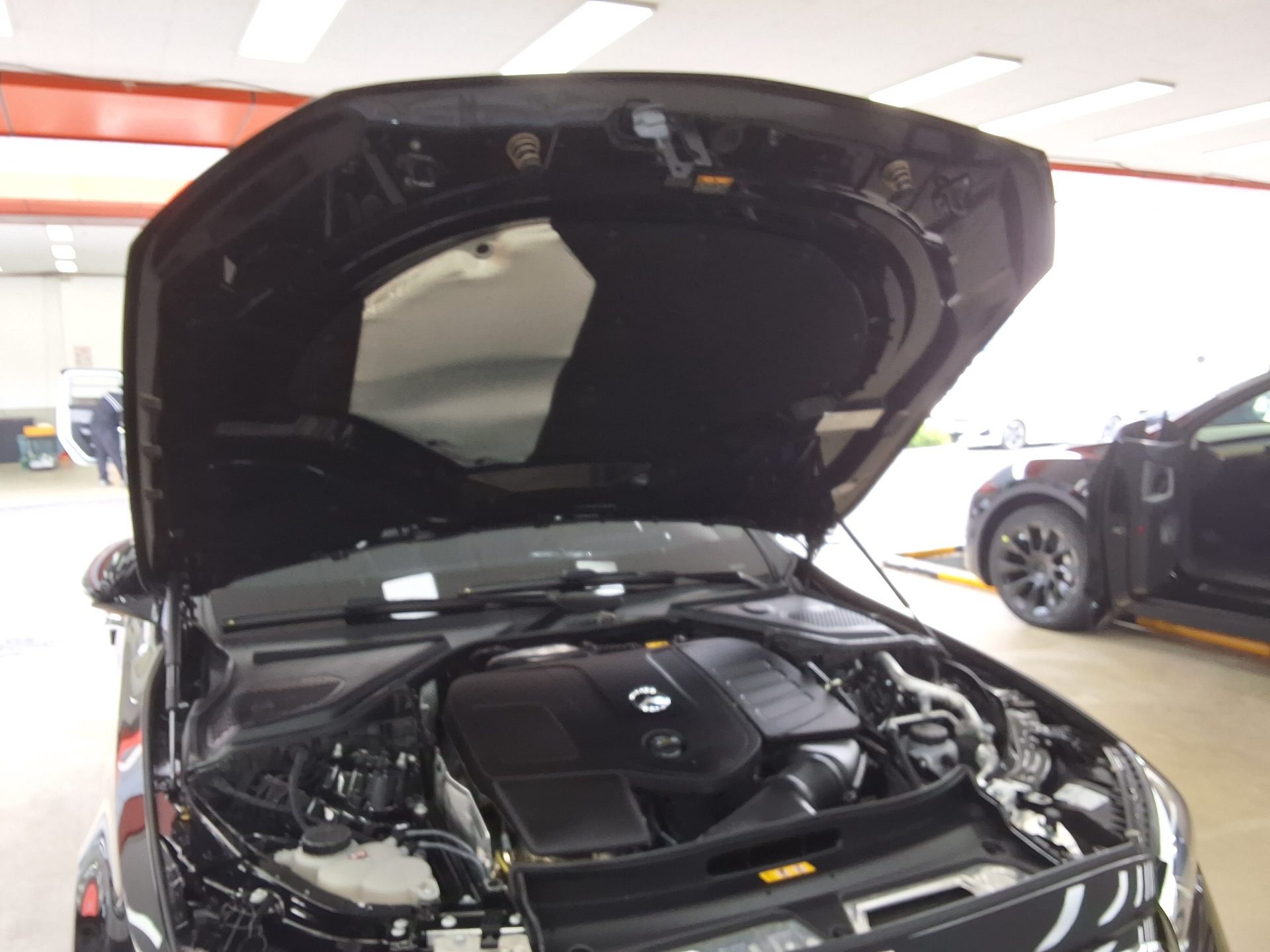 مرسيدس بنز E Class (6Th Gen) E200 Avantgarde 2026 E200