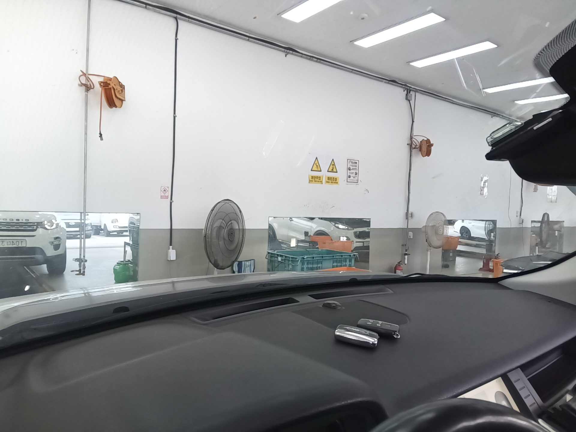 لاند روفر Rover Discovery Sport 2.0 Td4 Hse لكجري 2019 SPORT فاخر