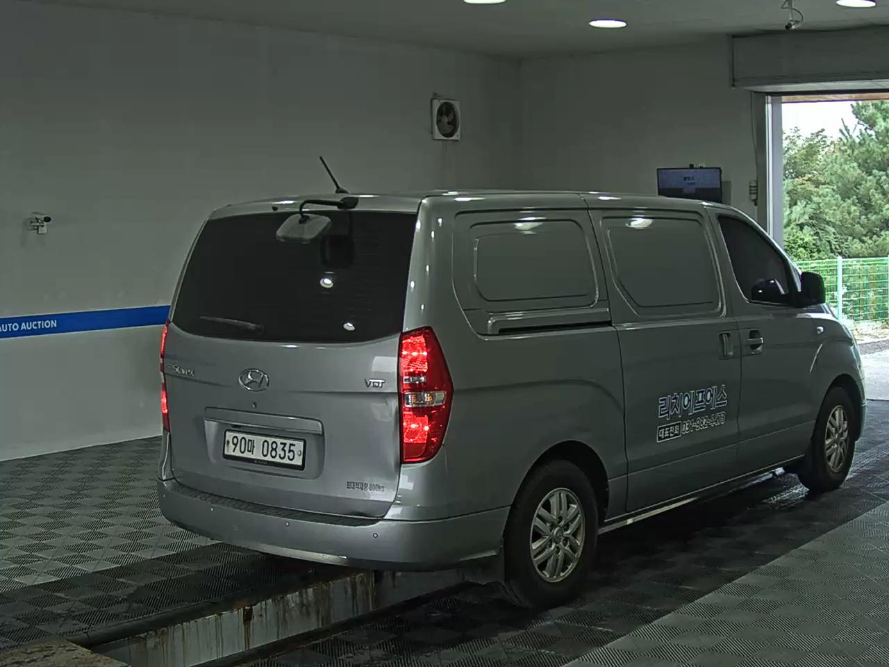 هيونداي جراند ستاركس 3 Seater ديزل فان سمارت 2018 VAN SMART