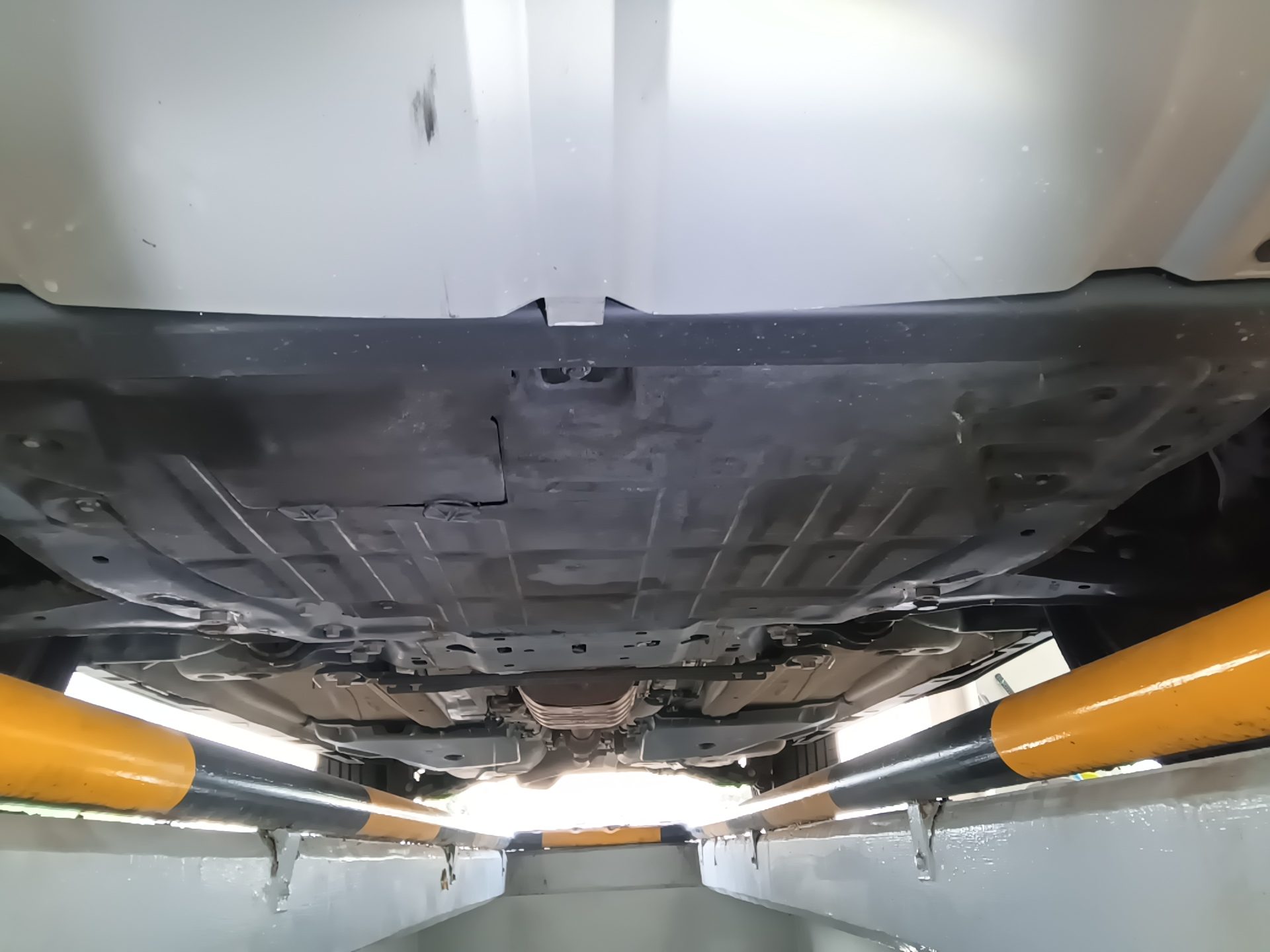 لاند روفر Rover Discovery Sport 2.0 Td4 Hse لكجري 2019 SPORT فاخر