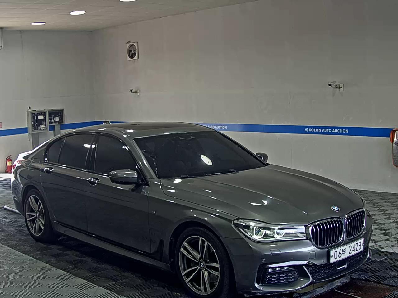 بي إم دبليو 7 Series (6Th Gen) 740D إكس درايف M Sport 2018 SPORT
