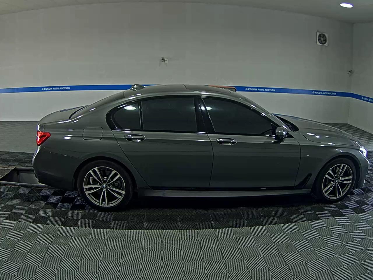 بي إم دبليو 7 Series (6Th Gen) 740D إكس درايف M Sport 2018 SPORT