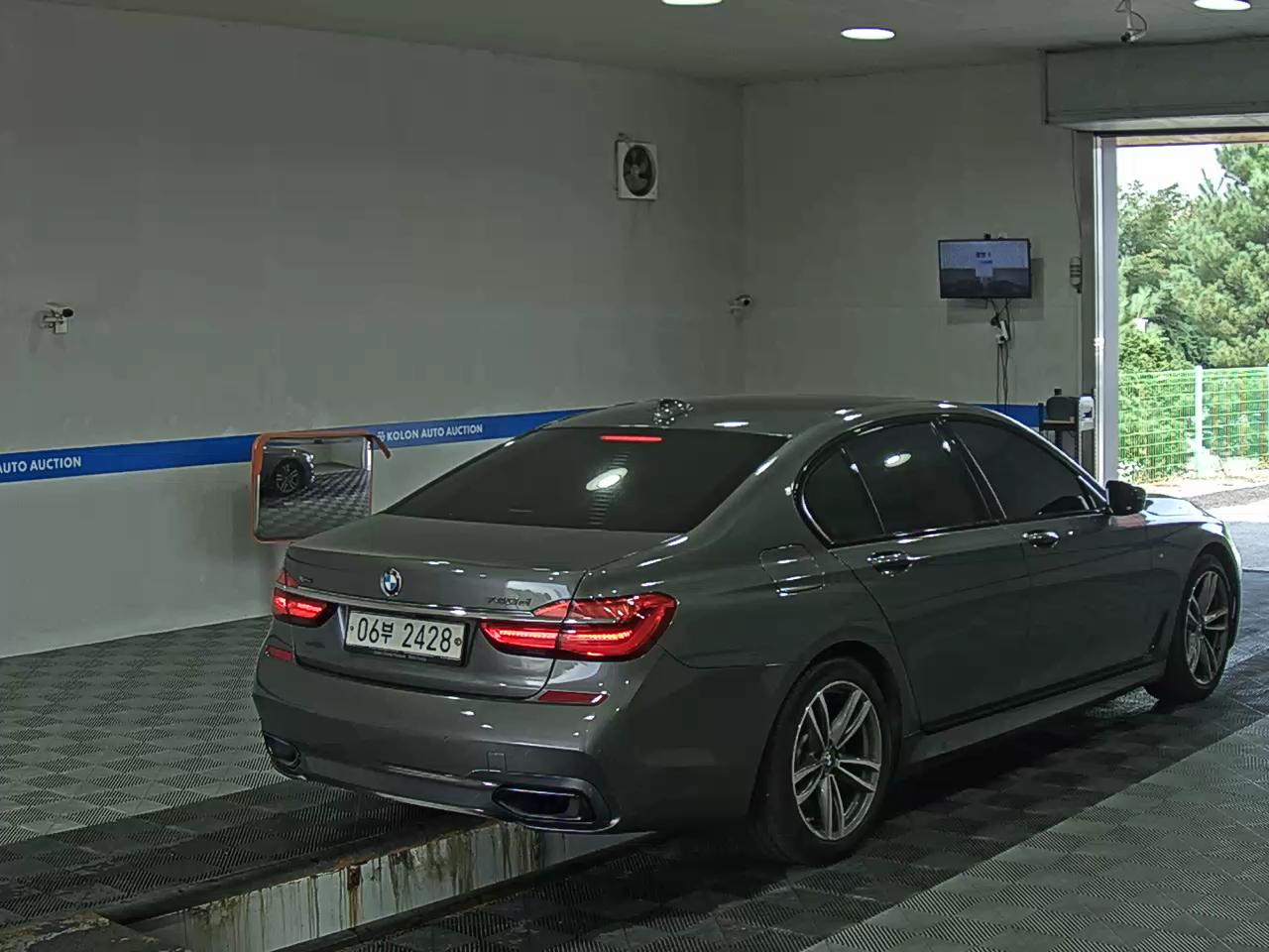 بي إم دبليو 7 Series (6Th Gen) 740D إكس درايف M Sport 2018 SPORT