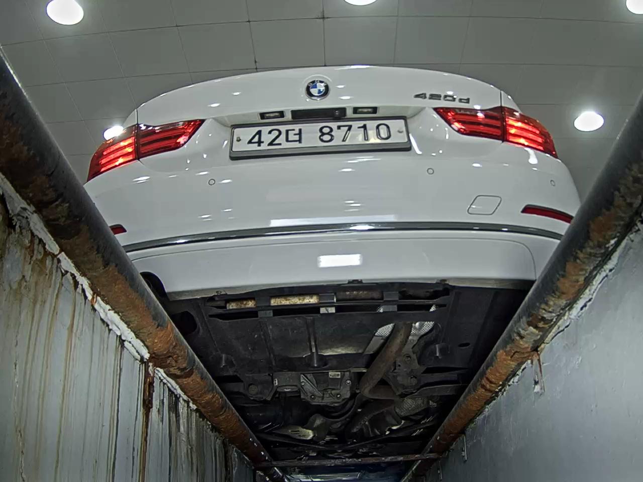 بي إم دبليو 4 Series (1St Gen) كوبيه 420D لكجري 2014 فاخر