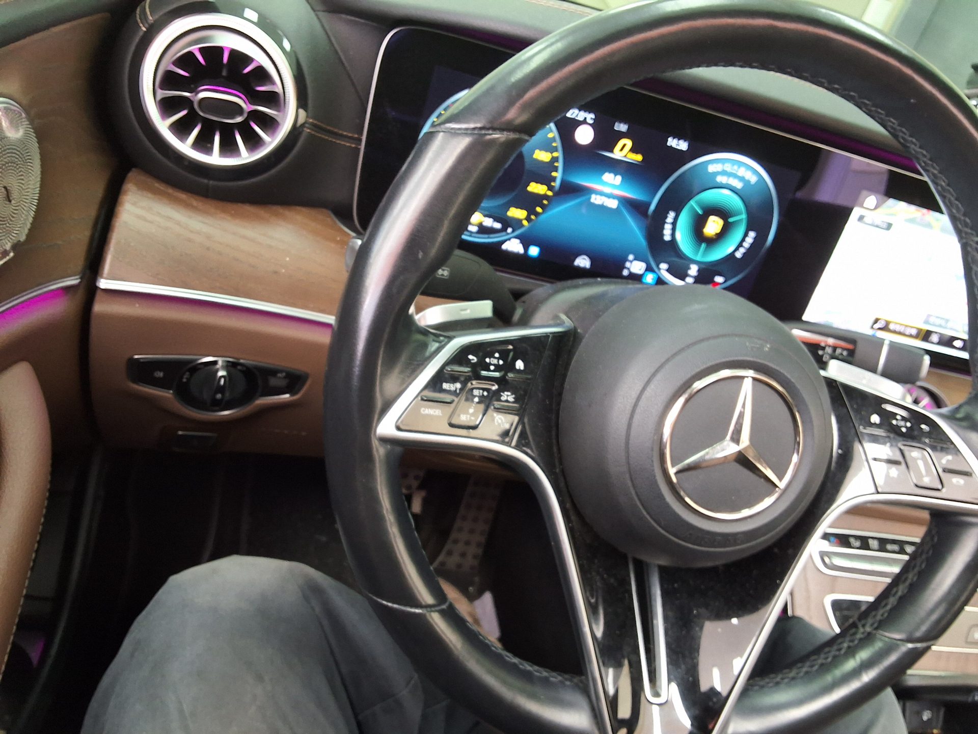 مرسيدس بنز E Class (5Th Gen) E250 إكسكلوسيف 2021 إكسكلوسيف