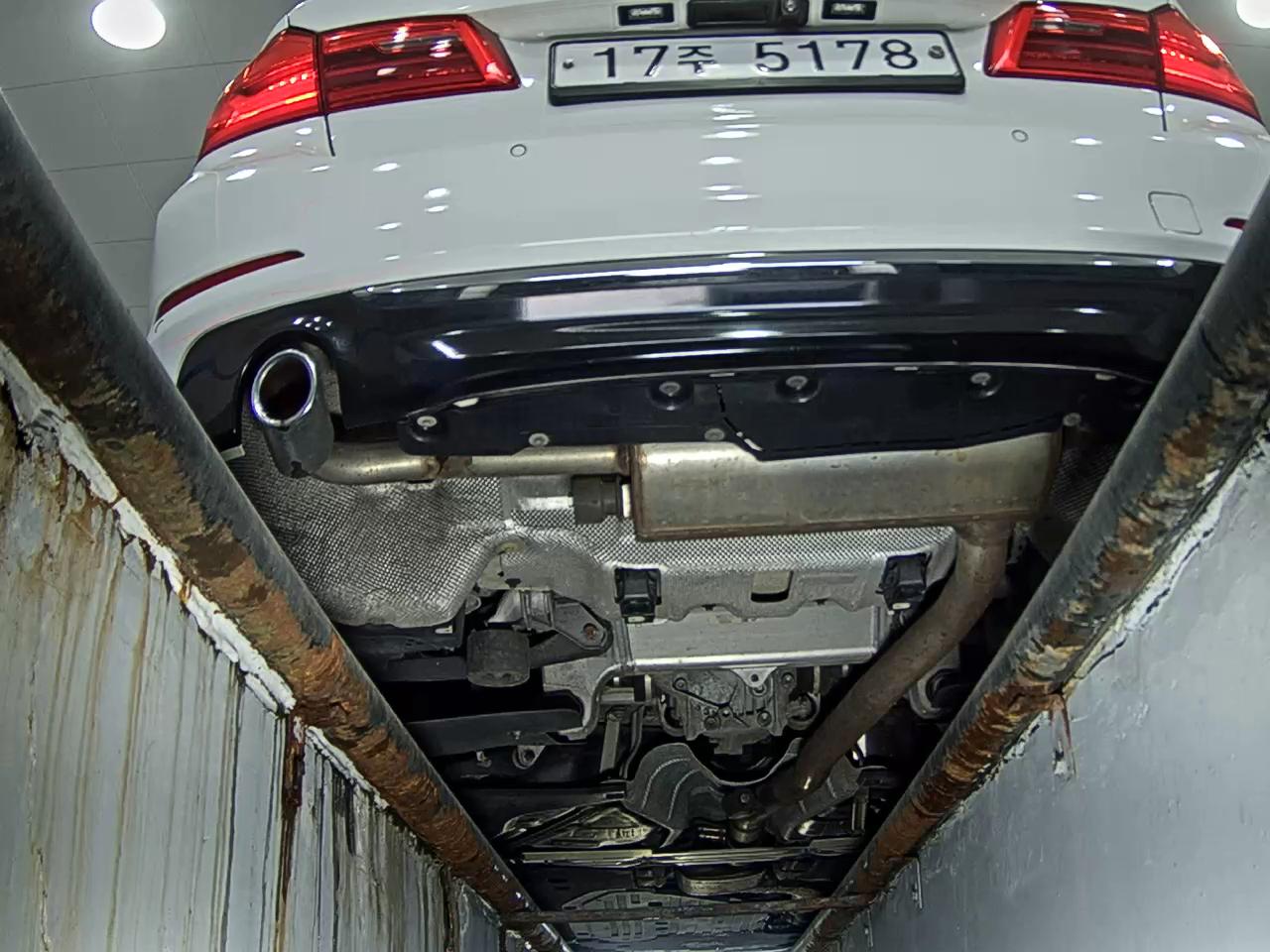 بي إم دبليو 5 Series (7Th Gen) 520D لكجري Line بلس 2019 فاخر LINE PLUS