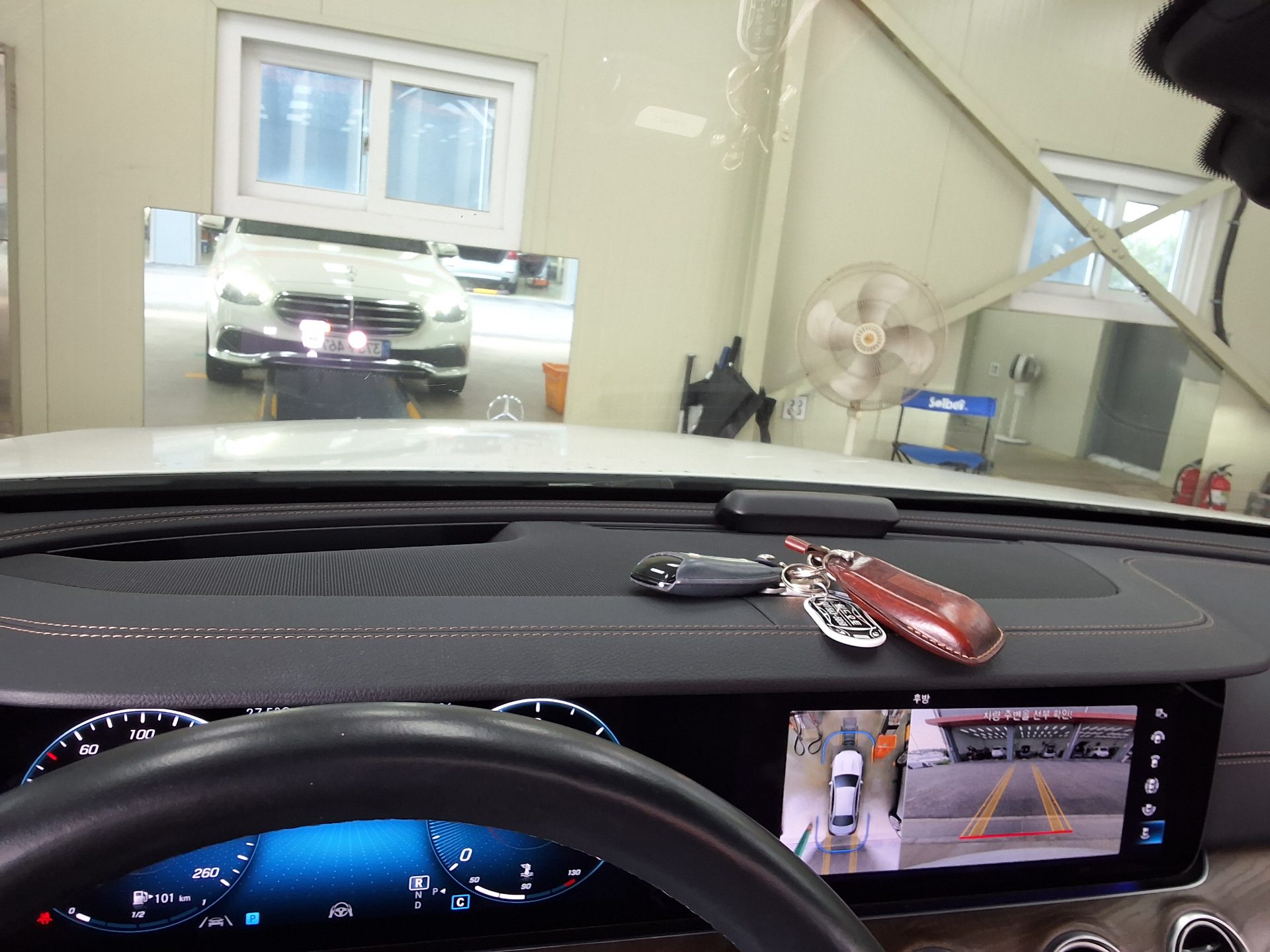 مرسيدس بنز E Class (5Th Gen) E220D فورماتيك إكسكلوسيف 2021 E220d 4MATIC إكسكلوسيف