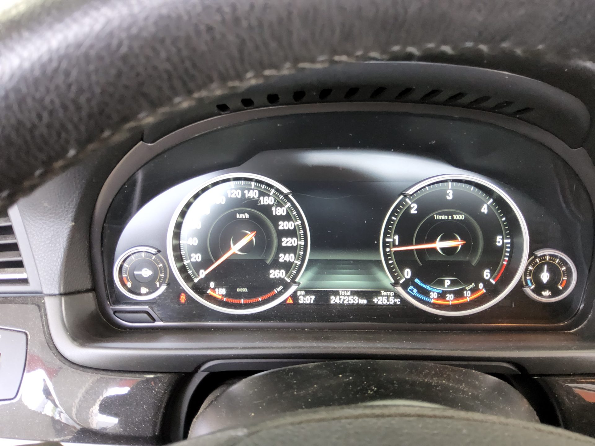 بي إم دبليو 5 Series (6Th Gen) 520D إكس درايف 2014 520d