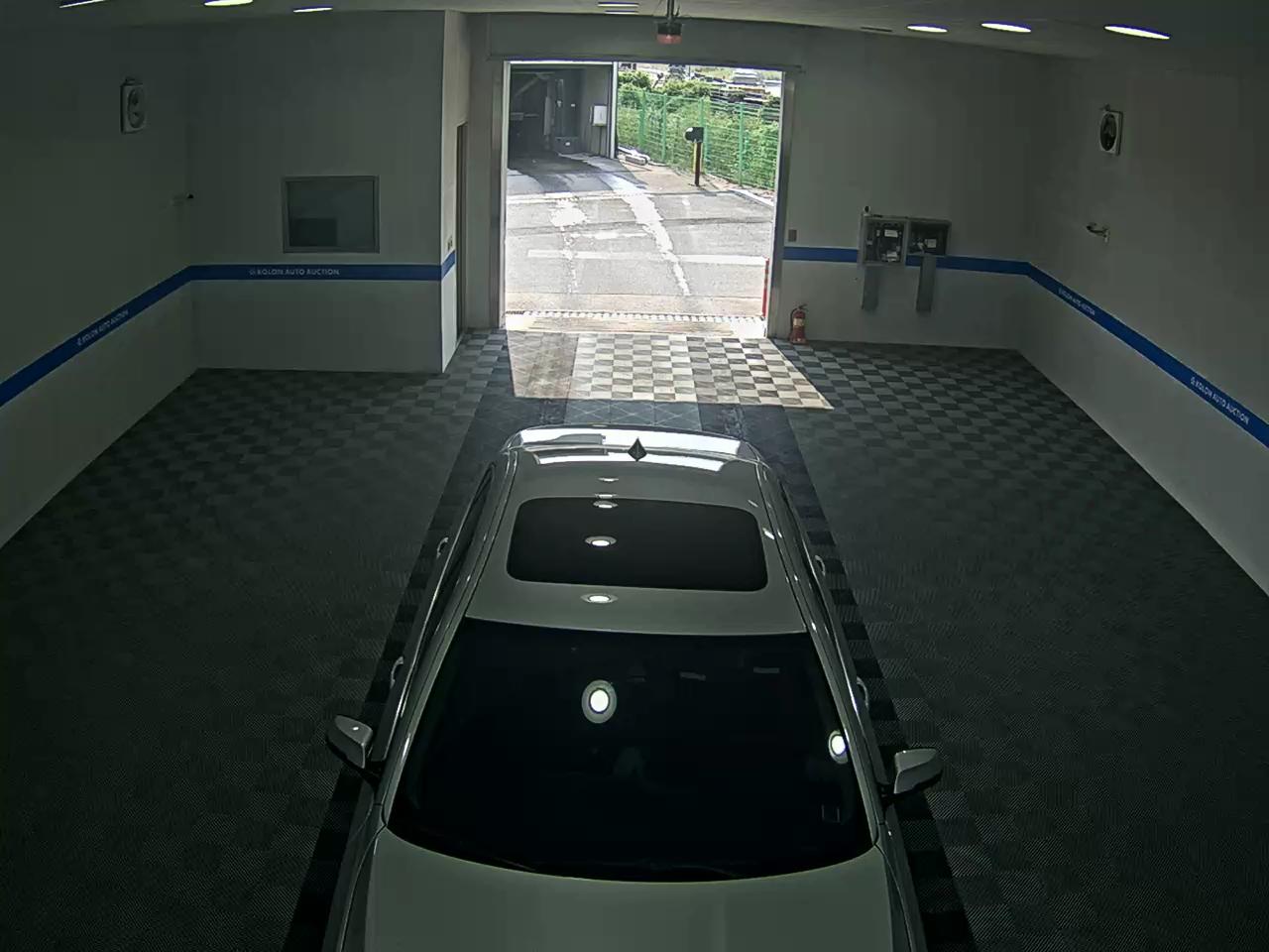 بي إم دبليو 5 Series (6Th Gen) 520D إكس درايف 2014 520d