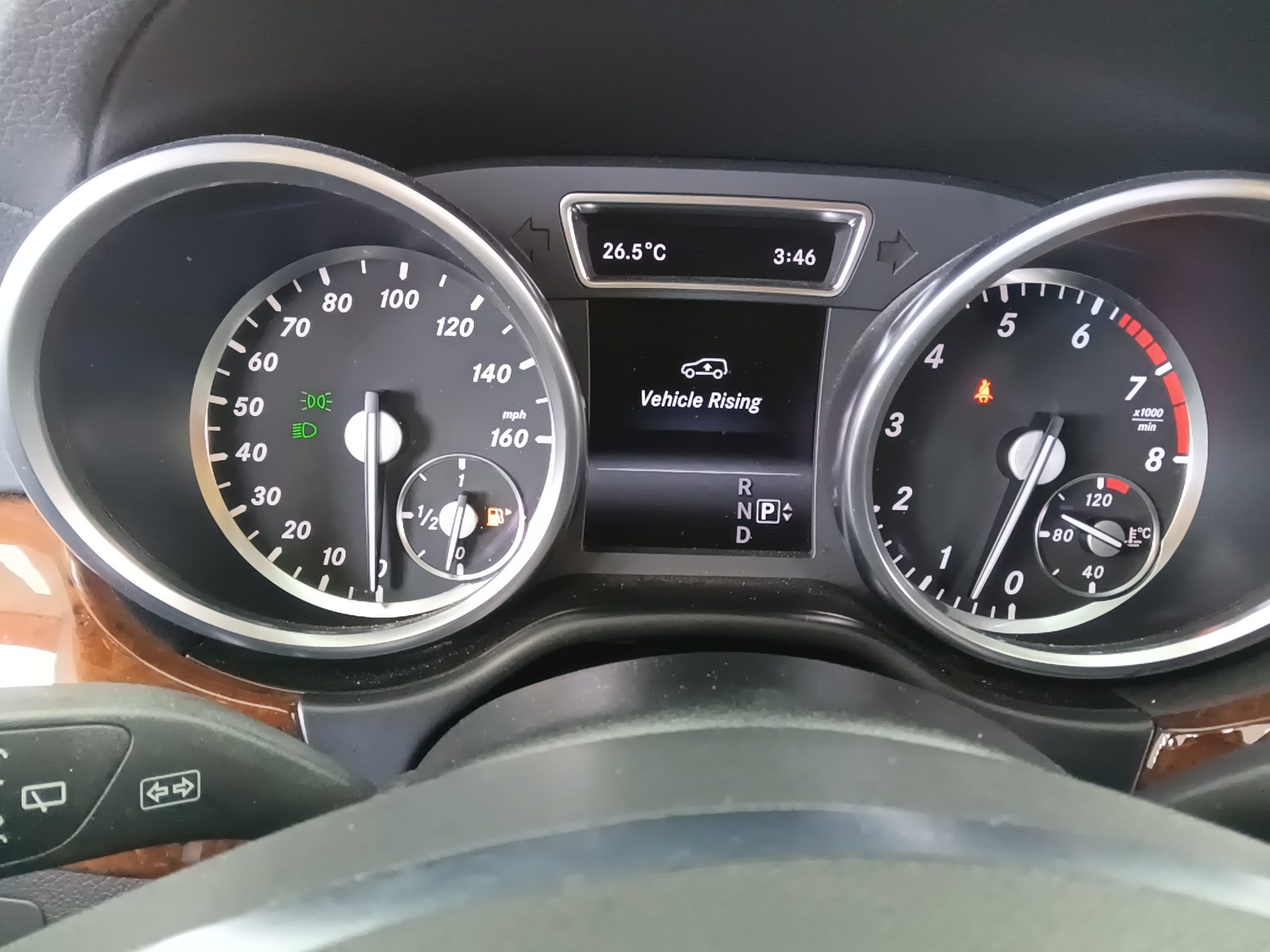 مرسيدس بنز Gl Class (2Nd Gen) Gl550 فورماتيك 2015 4MATIC