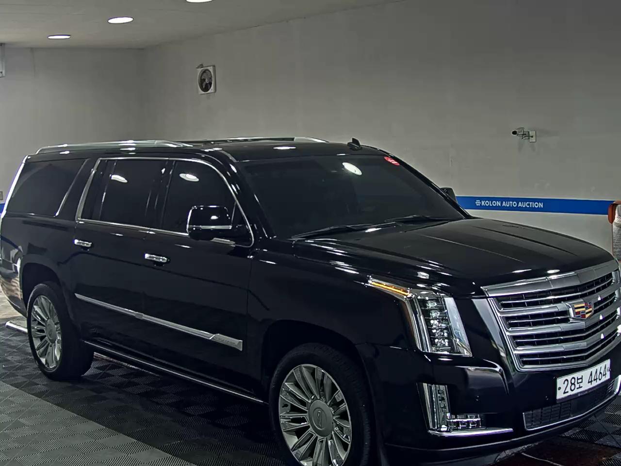 كاديلاك Escalade (4Th Gen) 6.2 V8 Esv 2017