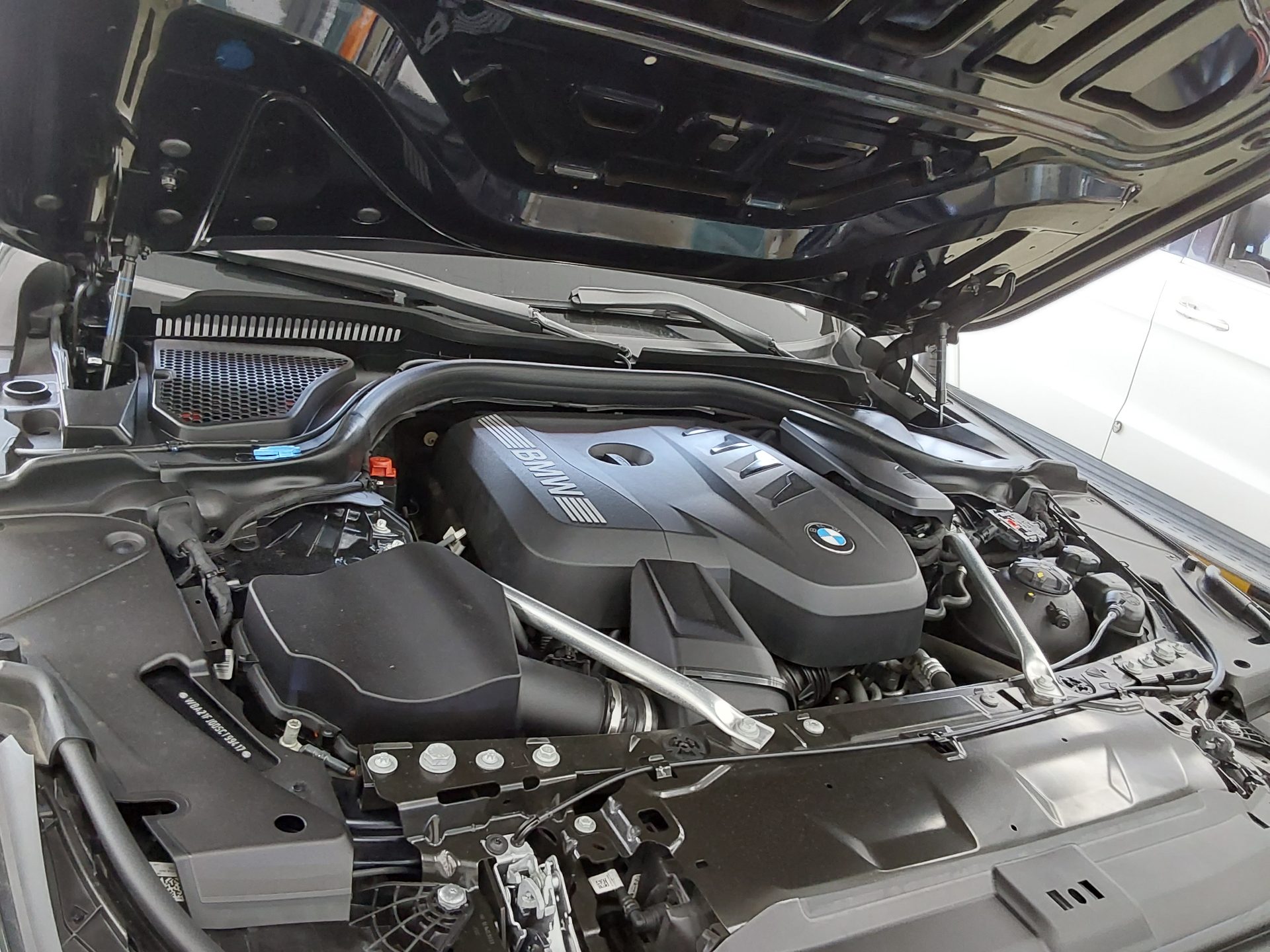 بي إم دبليو 5 Series (8Th Gen) 520I M Sport Pack 2025 SPORT