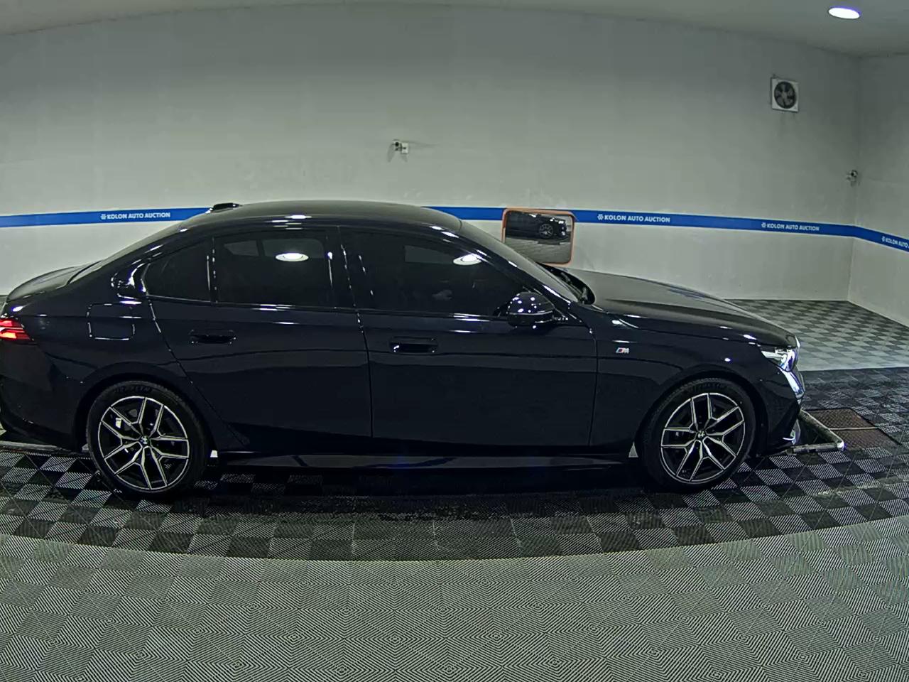 بي إم دبليو 5 Series (8Th Gen) 520I M Sport Pack 2025 SPORT